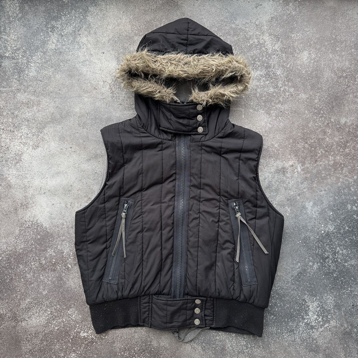 Bench Bench 2000’s Vintage Gorpcore Y2K Faux Fur Vest Jacket Size L / US 10 / IT 46 - 1 Thumbnail