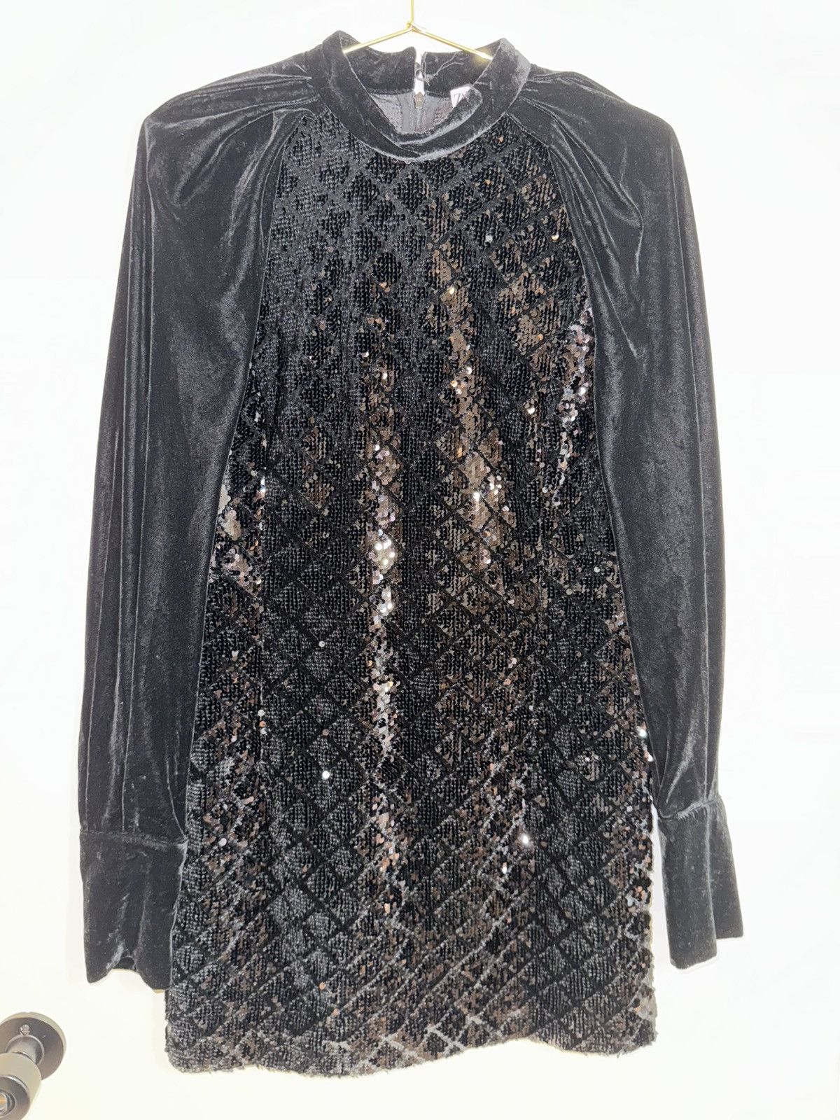 Zara Zara sequin velvet black dress Size S / US 4 / IT 40 - 2 Thumbnail