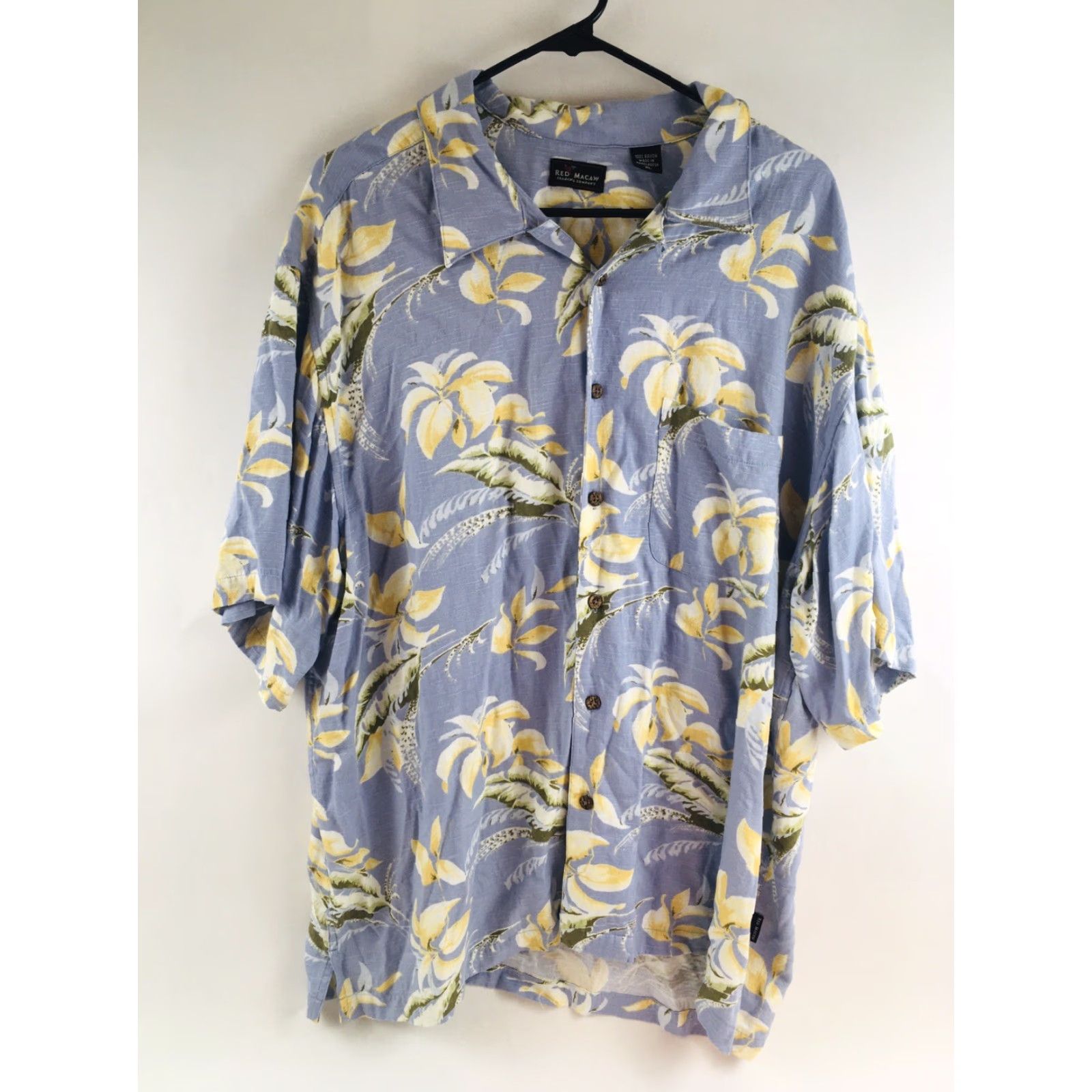 Pop Trading Company VINTAGE Red Macaw Shirt Mens XL Blue Floral Hawaiian Button-Up Short Sleeve Casual tropical 90s Mens Size US XL / EU 56 / 4 - 2 Thumbnail