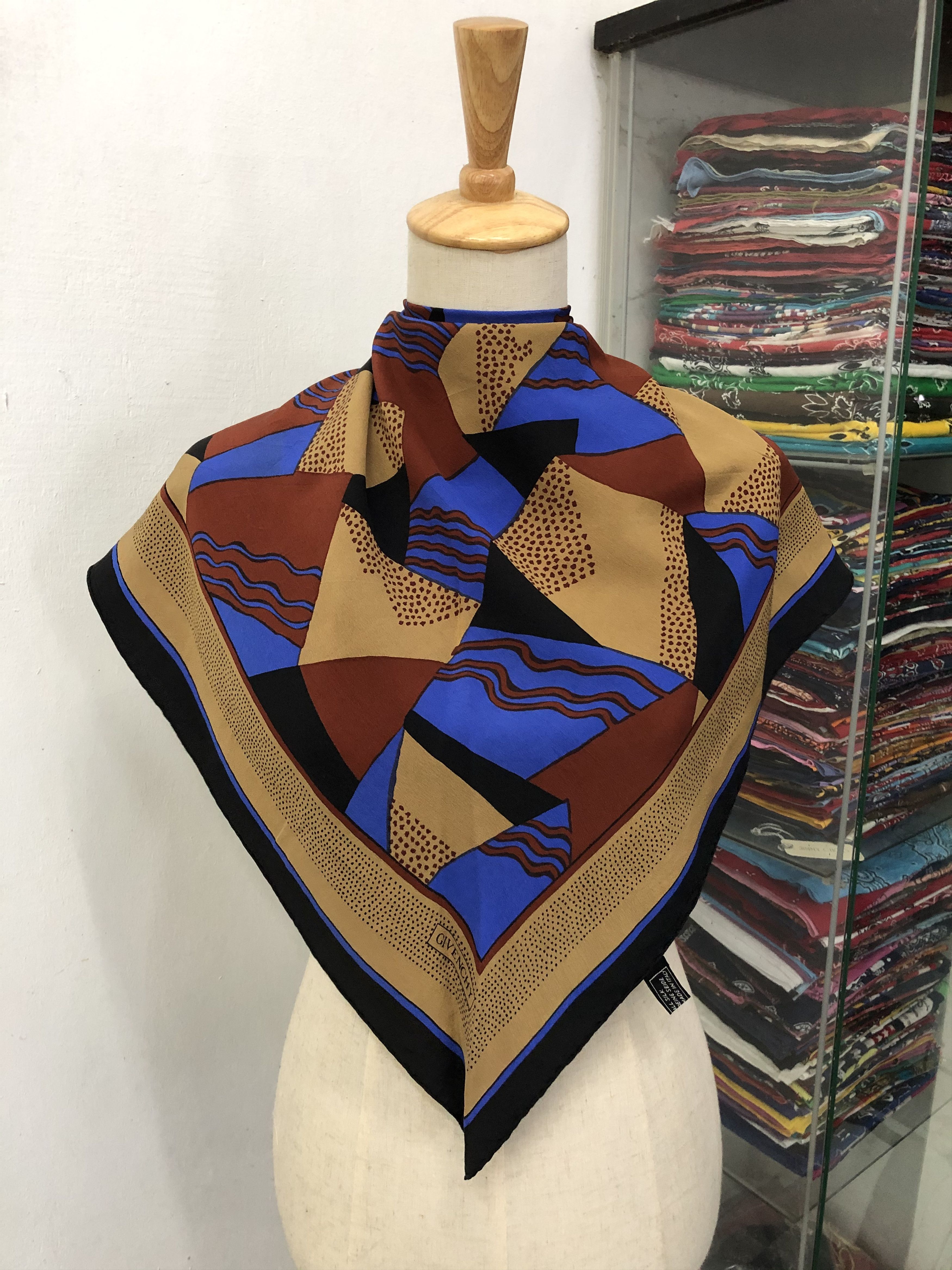 Vintage Vintage Givenchy Silk Scarf Size ONE SIZE - 1 Thumbnail