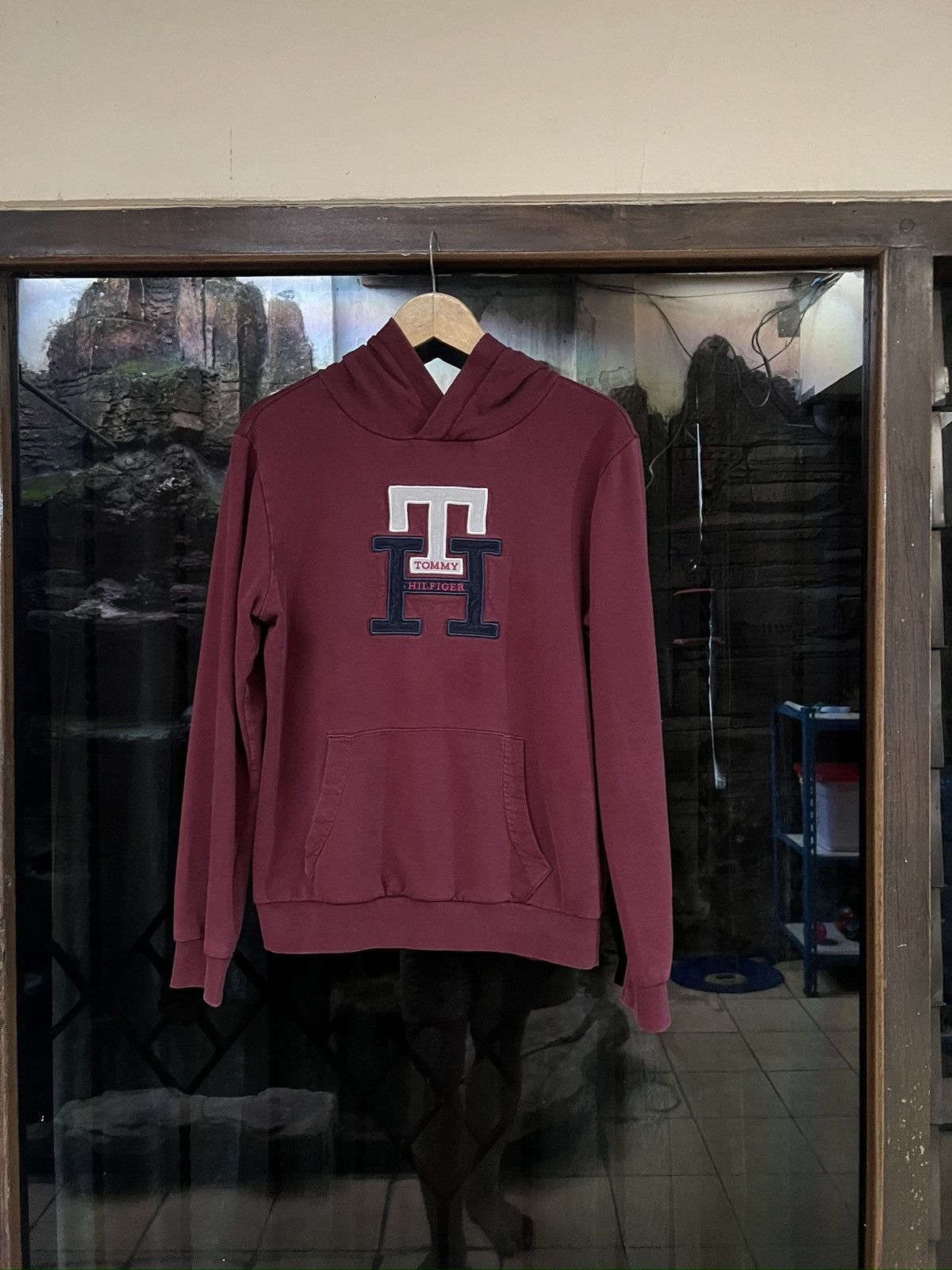 Tommy Hilfiger Tommy hilfinger maroon center logo Size US L / EU 52-54 / 3 - 1 Thumbnail