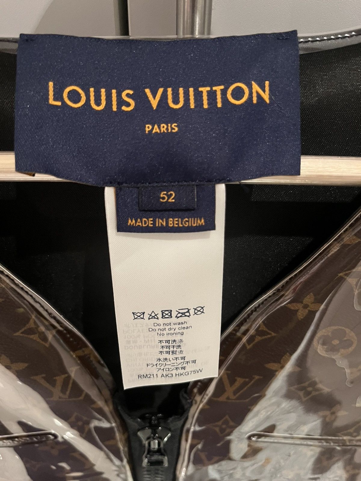 Louis Vuitton Louis Vuitton Monogram Inflatable Vest Size US L / EU 52-54 / 3 - 4 Thumbnail