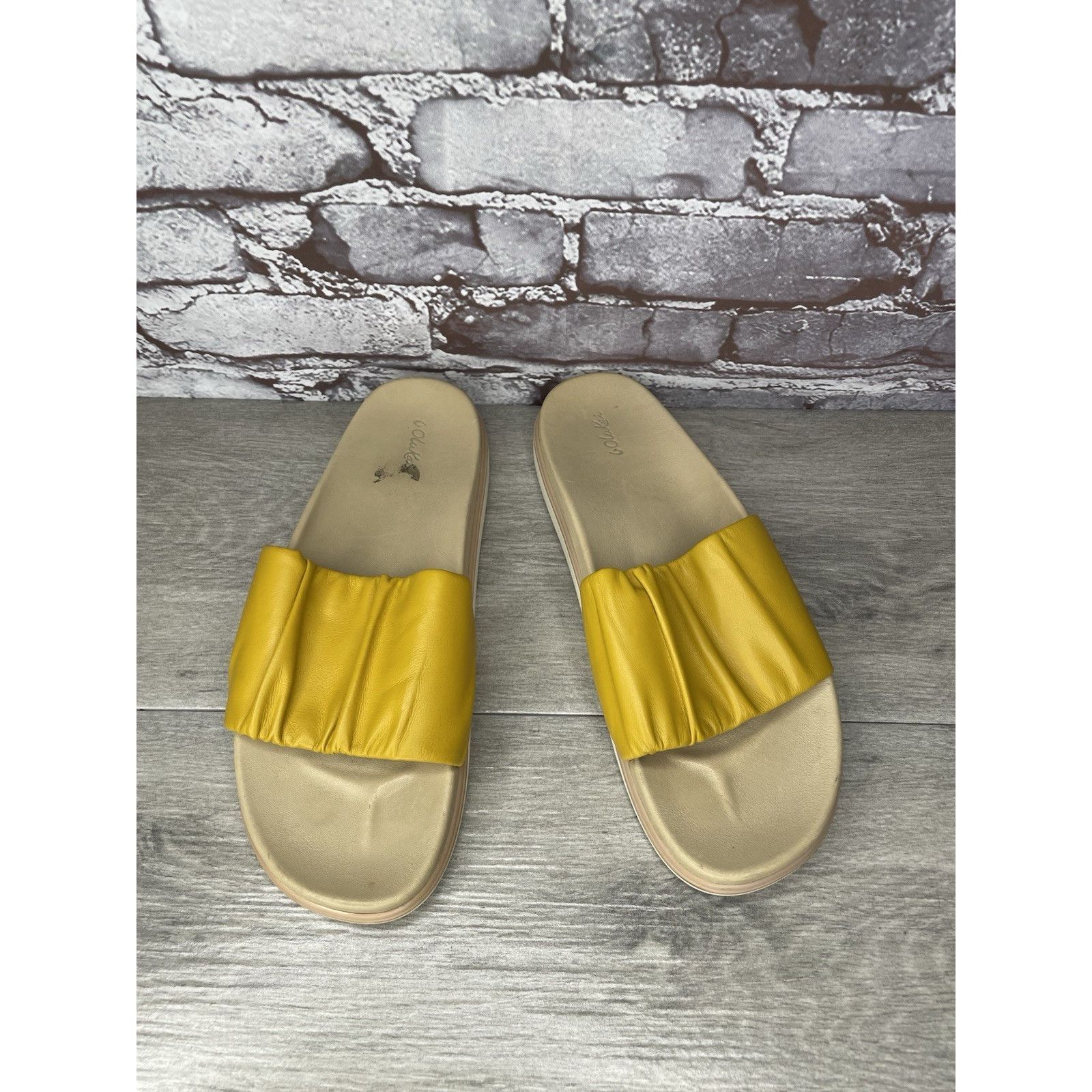 Olukai Olukai Pihapiha Gold Leather Beach Slides Casual Sandals Wom Size US 10 / IT 40 - 3 Thumbnail