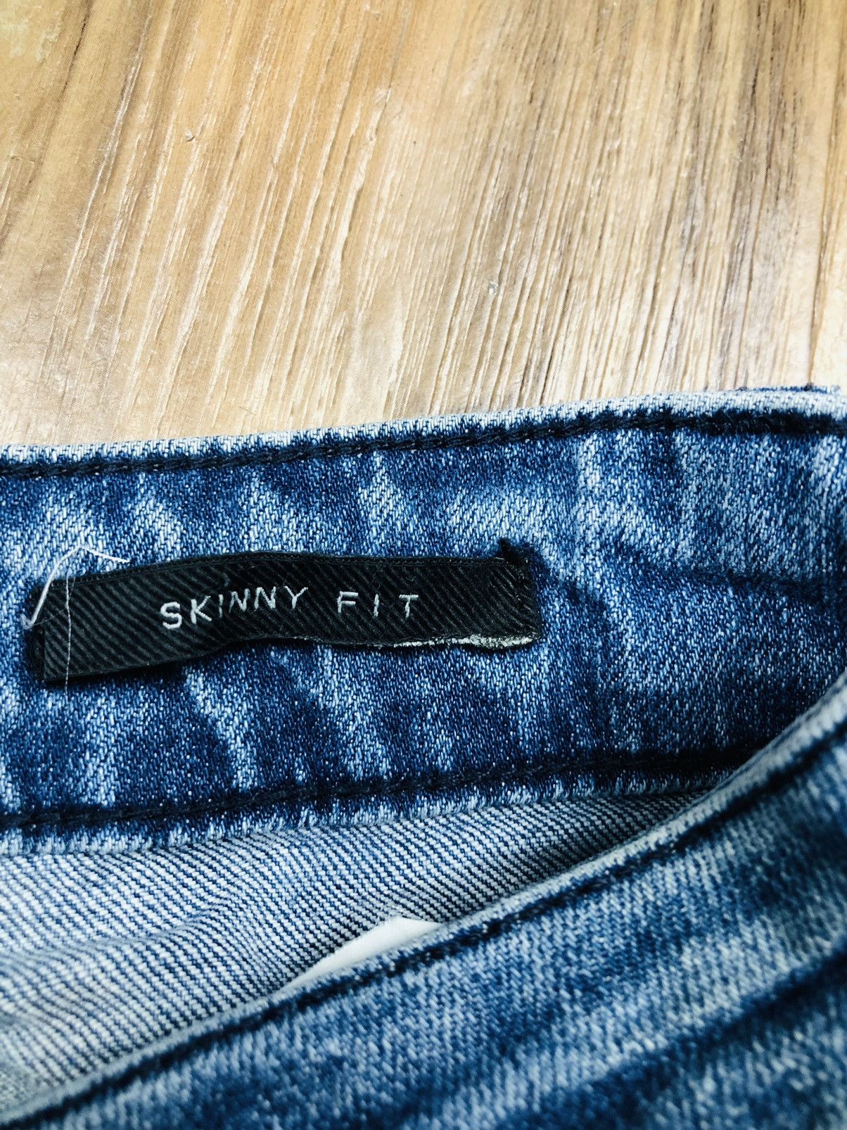 Other 2Y DNM Distress Jeans (33) Size US 29 - 14 Thumbnail