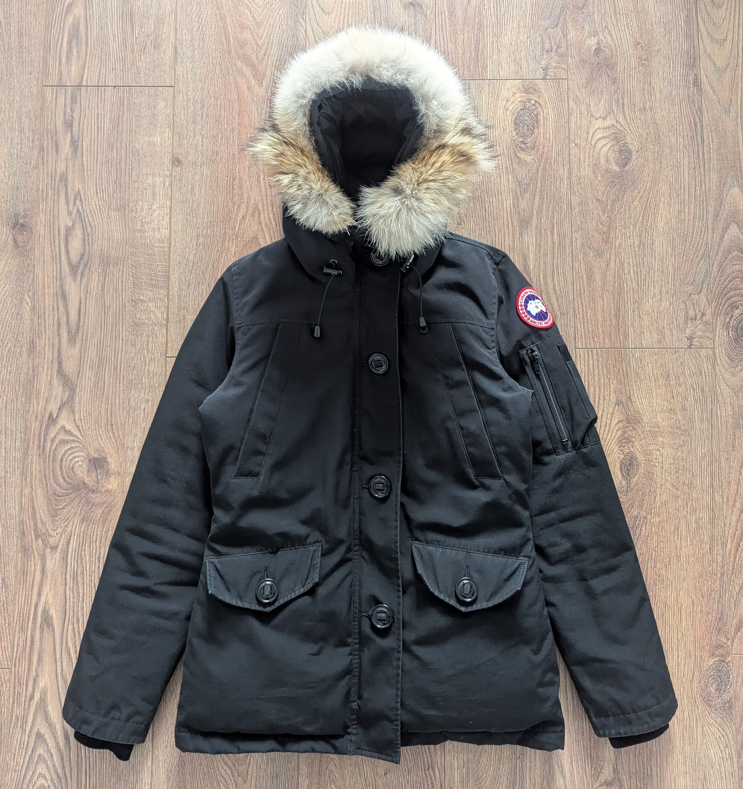 Canada goose montebello parka with fur hood online