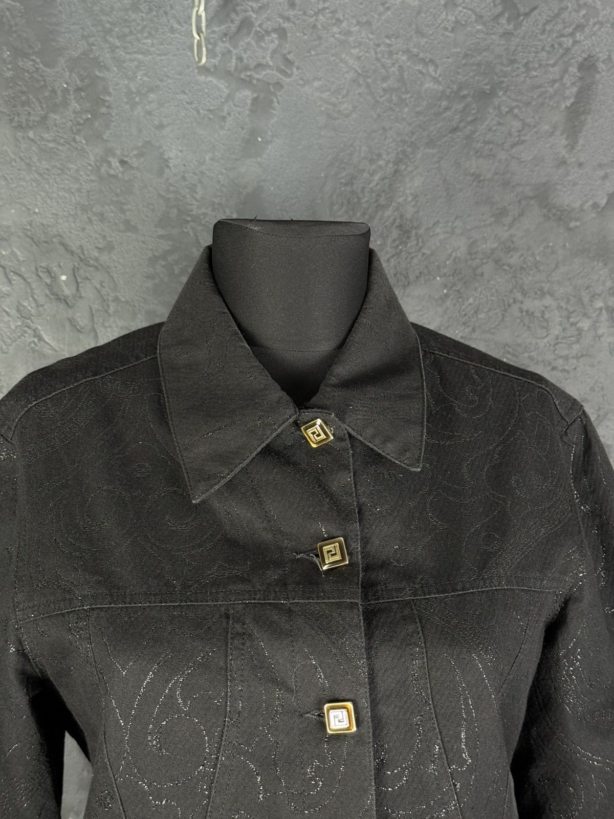 Vintage Versace Classic V2 Vintage 90s Women’s Black Jacket Size 46 Size L / US 10 / IT 46 - 5 Thumbnail