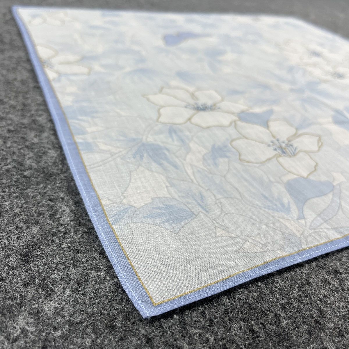 Hanae Mori × Japanese Brand Hanae Mori Bandana / Handkerchief / Neckerchief B324 Size ONE SIZE - 7 Thumbnail