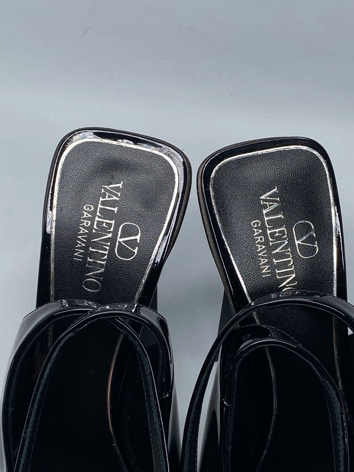Valentino Valentino Garavani One Stud Patent Leather Pumps size 37 Size US 7 / IT 37 - 11 Thumbnail