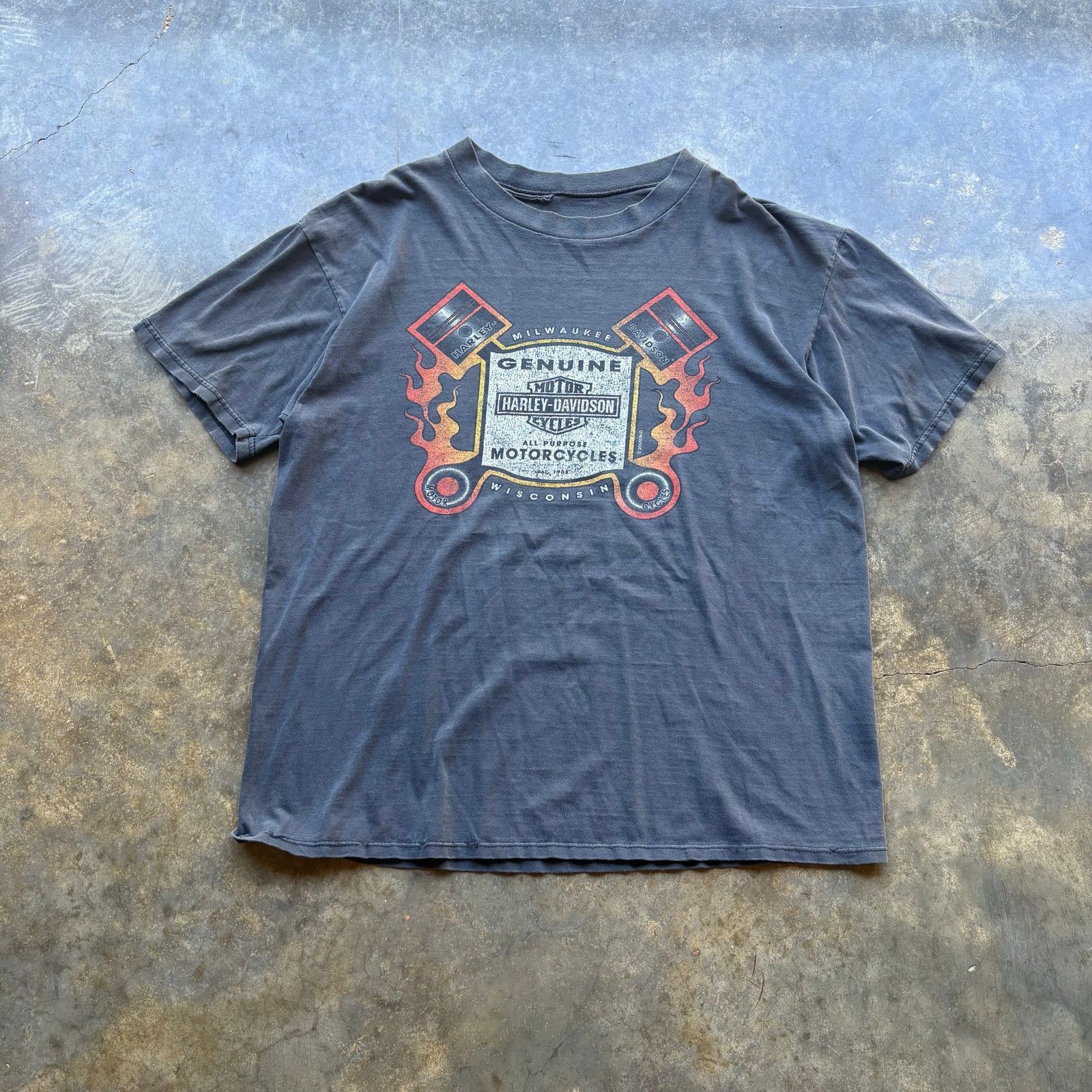 Harley Davidson Vintage y2k super faded harley t-shirt Size US XL / EU 56 / 4 - 1 Thumbnail