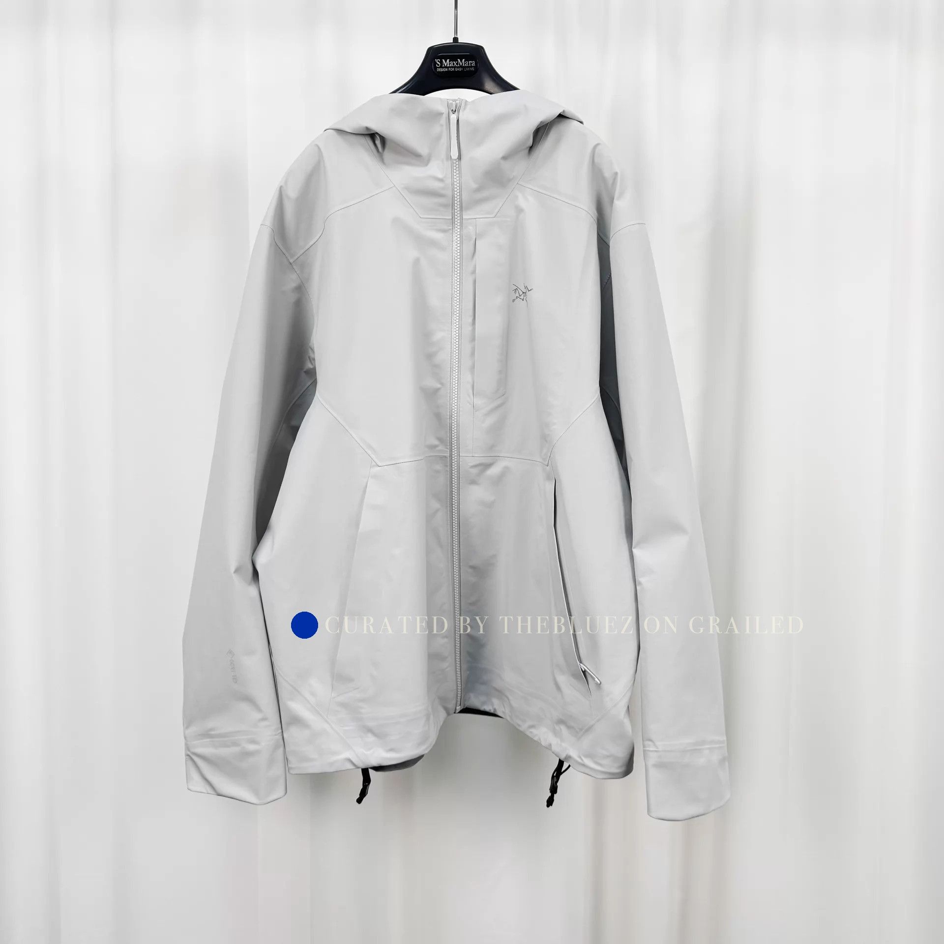 Arc'teryx Lightweight Hard Shell Jacket in Stealth Gray Size US XL / EU 56 / 4 - 1 Thumbnail