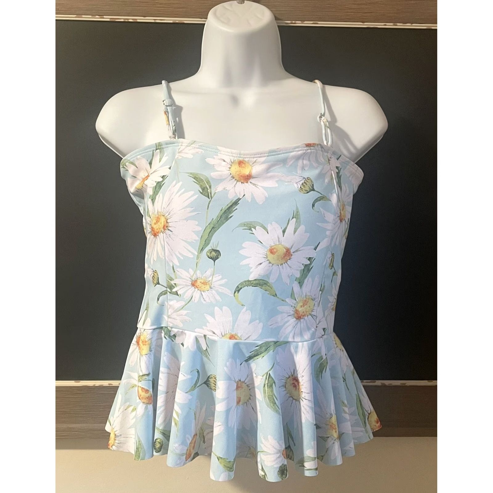 Shein Shein Tankini Top Halter Bikini Top Swimsuit Blue Daisy Print Large Built-In Bra Womens L Size L / US 10 / IT 46 - 5 Thumbnail