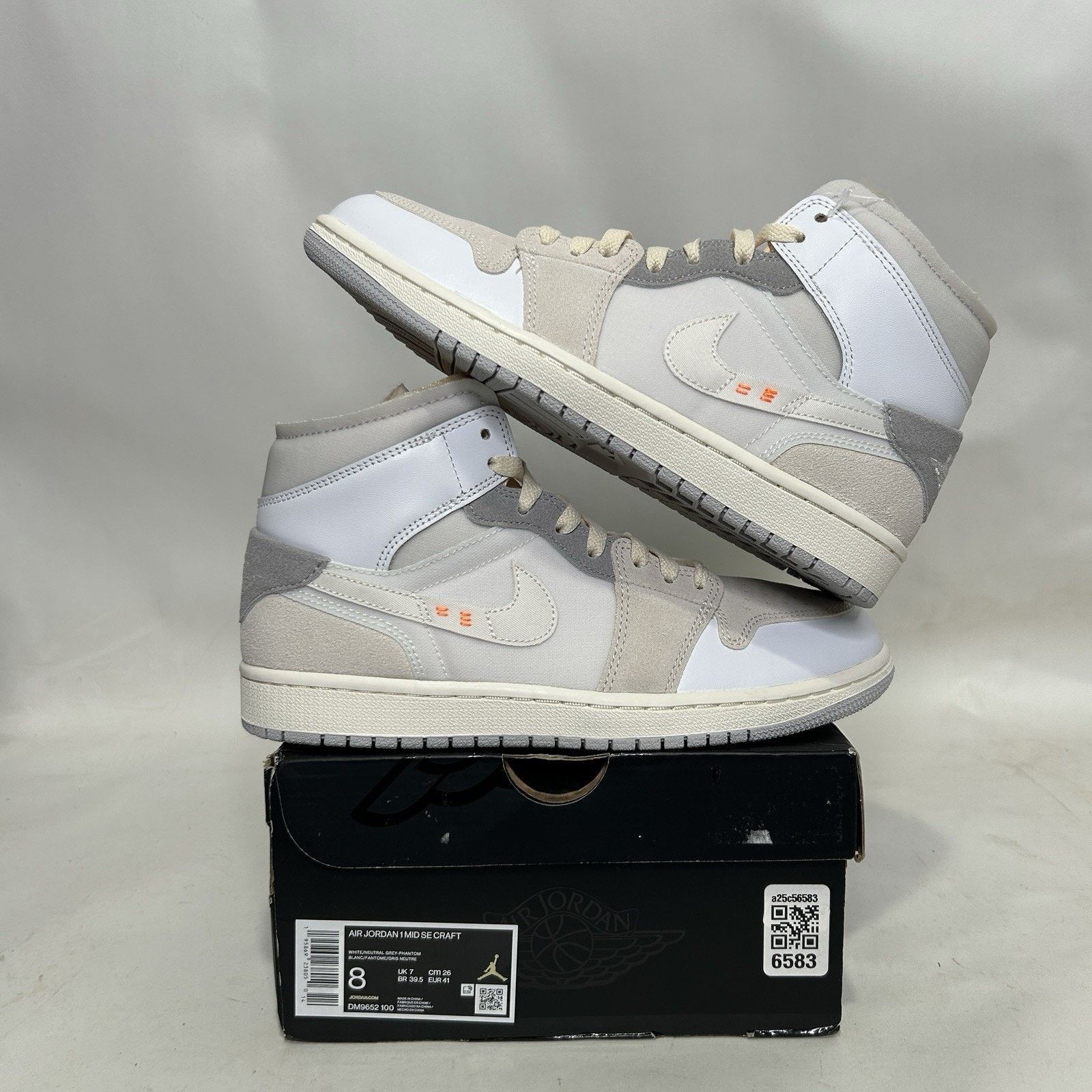 Jordan Brand Nike Air Jordan 1 Mid SE Craft “Inside Out/White Grey” Size US 8 / EU 41 - 1 Thumbnail