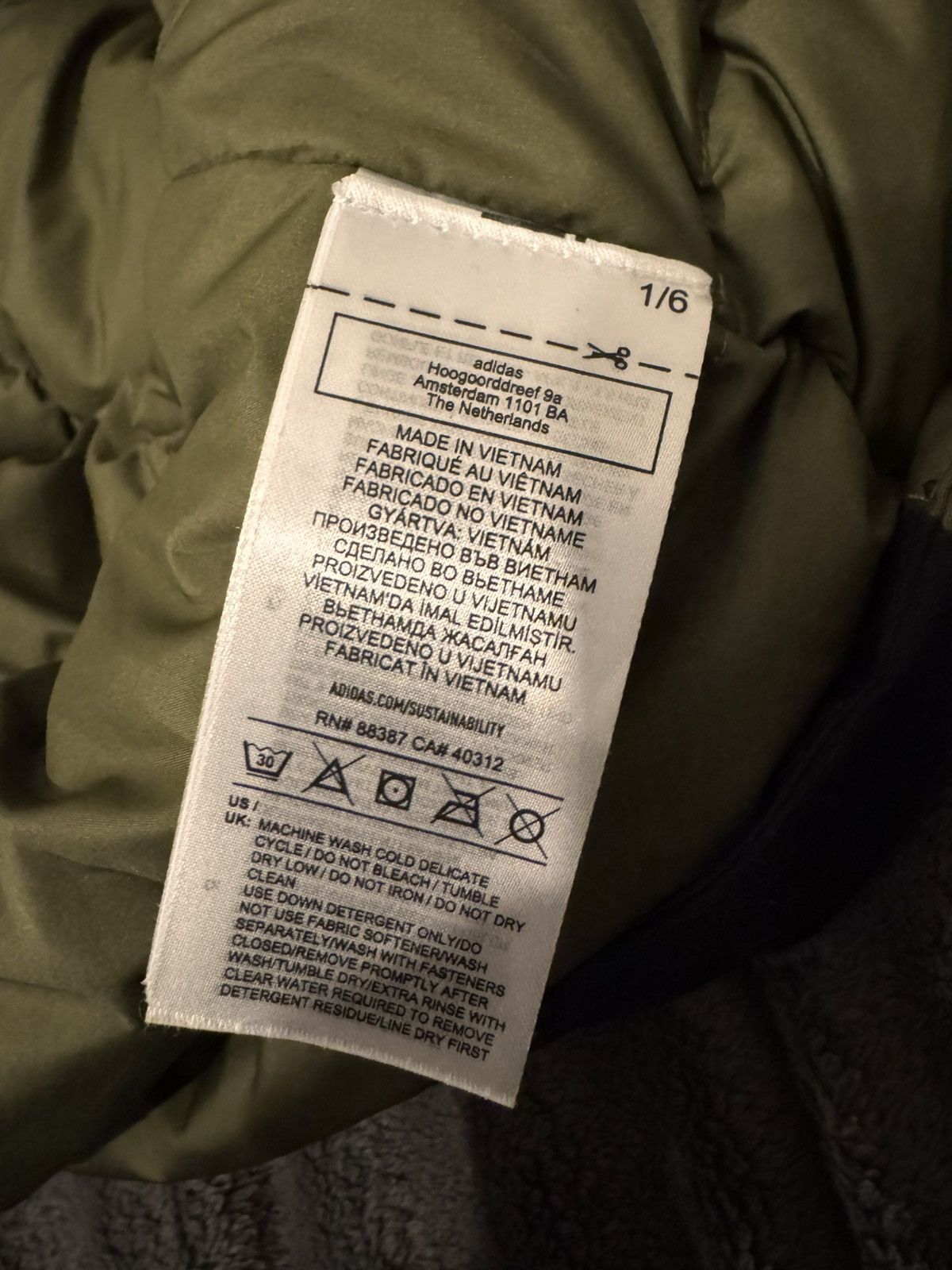Adidas adidas xploric down Size US L / EU 52-54 / 3 - 10 Thumbnail