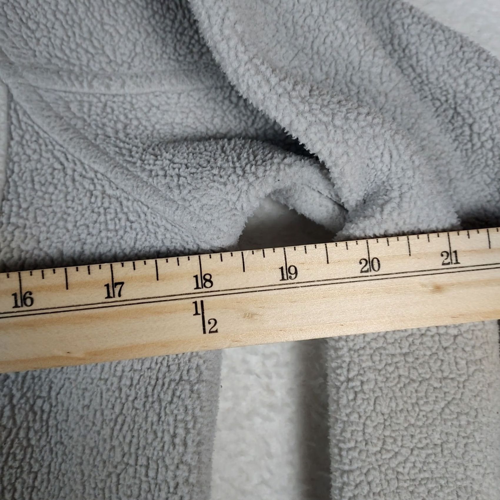 The North Face The North Face Womens S Gray Full Zip Fleece Jacket Lightweight Warm Shirt Womens Regular Size S Gray Full Zip Coat/Outerwear Size S / US 4 / IT 40 - 7 Thumbnail