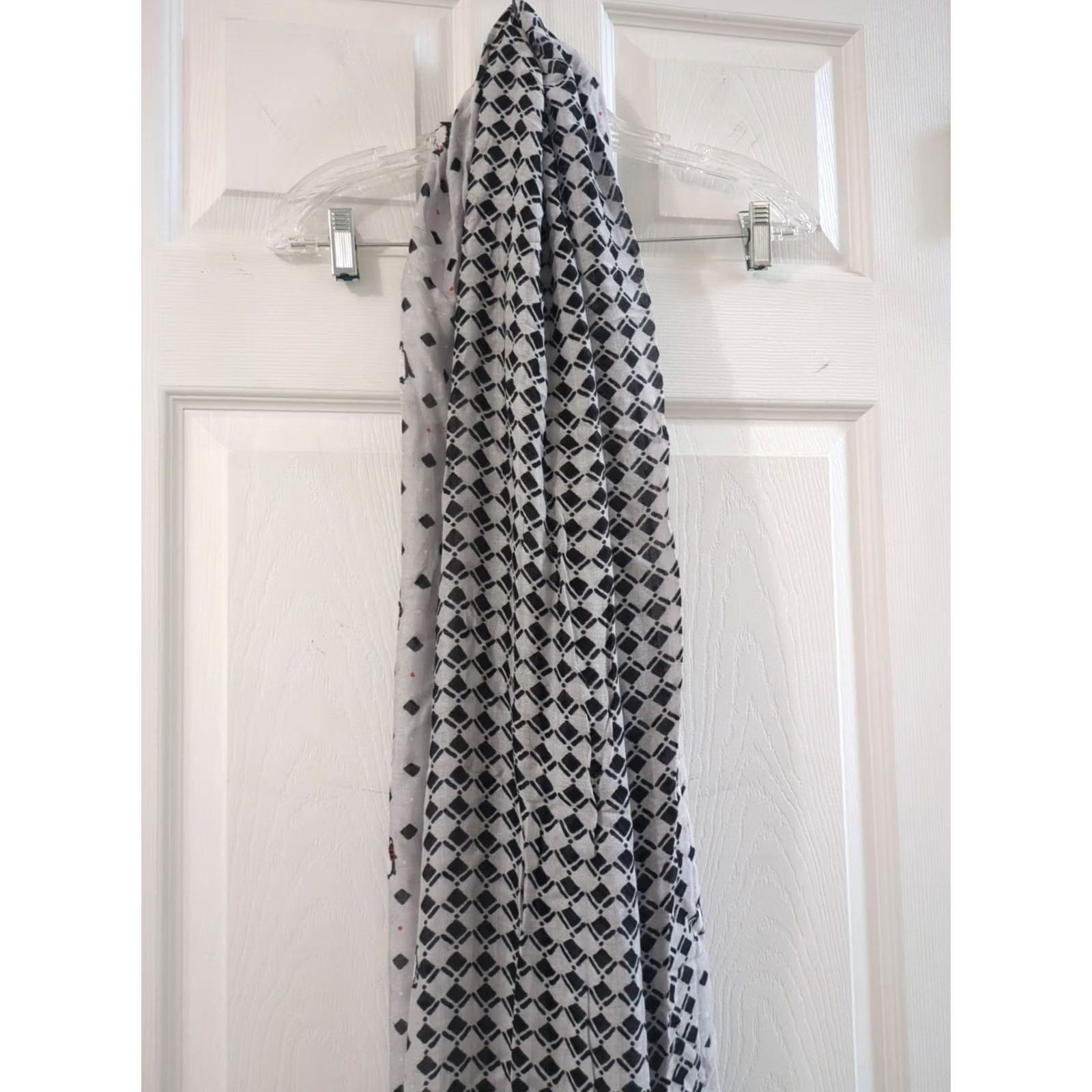 Vera Bradley Vera Bradley Scarf Women's Playful Penguins Gray 30" x 72" Fringe Winter Soft Neck Scarf Size ONE SIZE - 4 Thumbnail