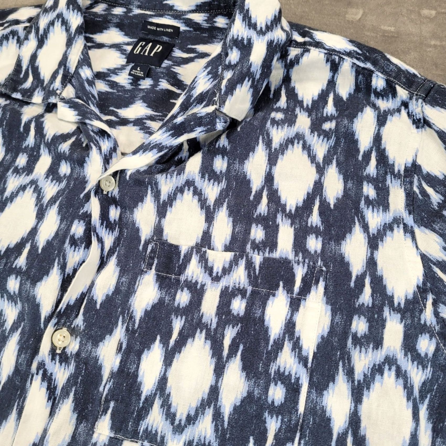 Gap GAP Mens L Linen Blend Short Sleeve Button Up Shirt Indigo Ikat Print Size US L / EU 52-54 / 3 - 7 Thumbnail
