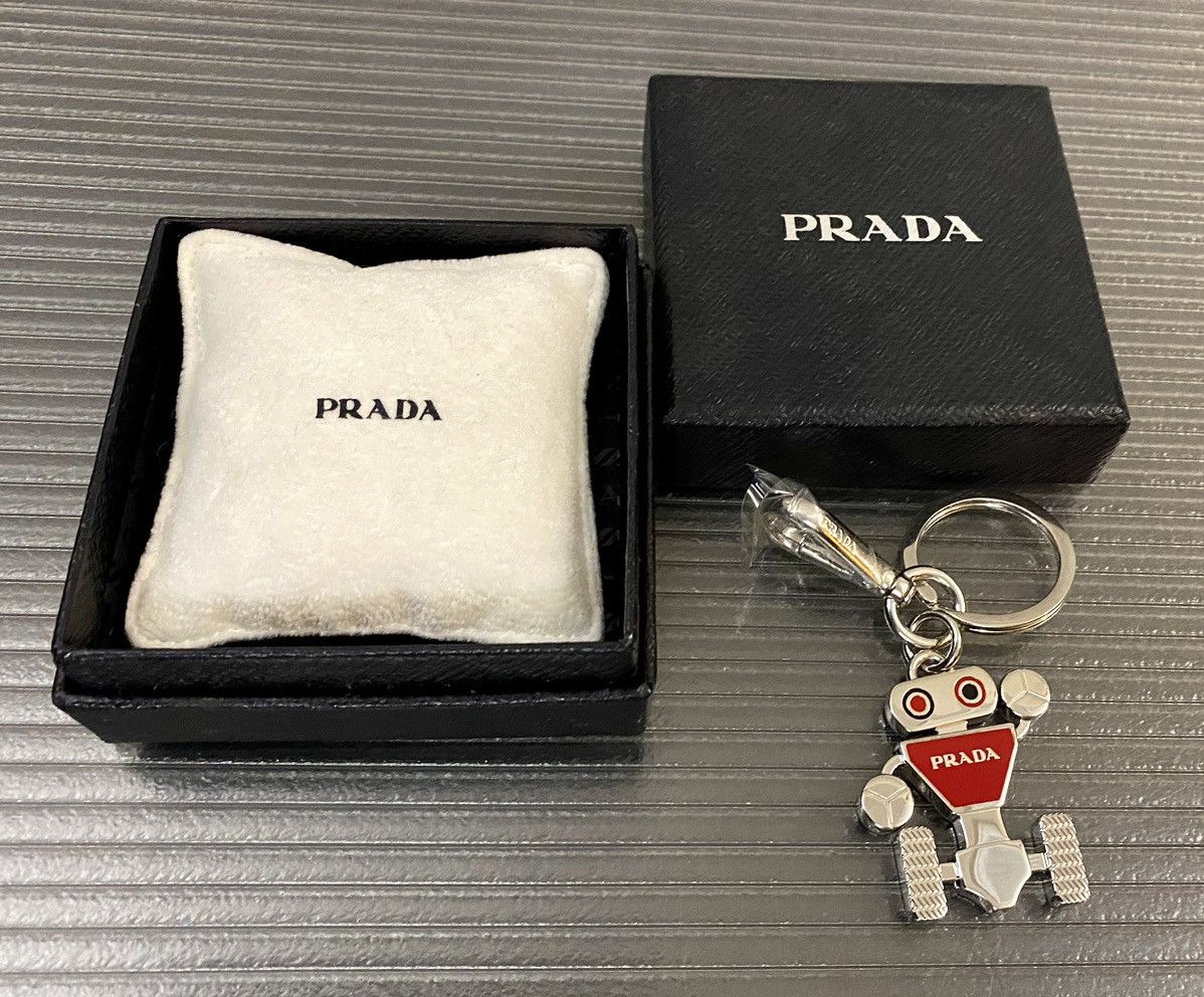 Prada Prada 🇮🇹 silver og metal robot swivel bag charm/keychain NEW Size ONE SIZE - 2 Thumbnail