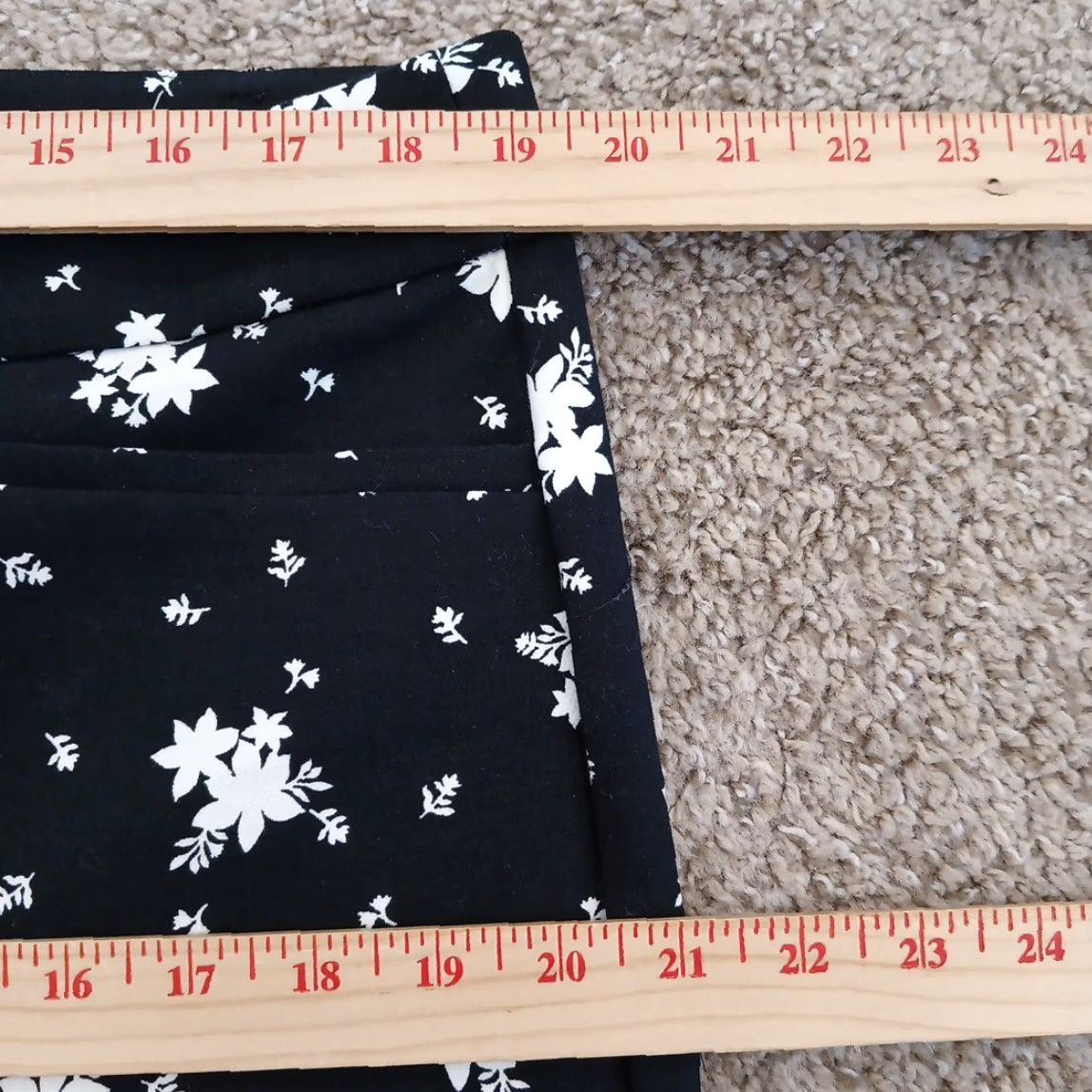 Ann Taylor Ann Taylor Loft Ankle Pants Womens Size 14 Black Floral Crop Pockets Cotton Blend Straight 25.5in Inseam Size 26" / US 2 / IT 38 - 3 Thumbnail