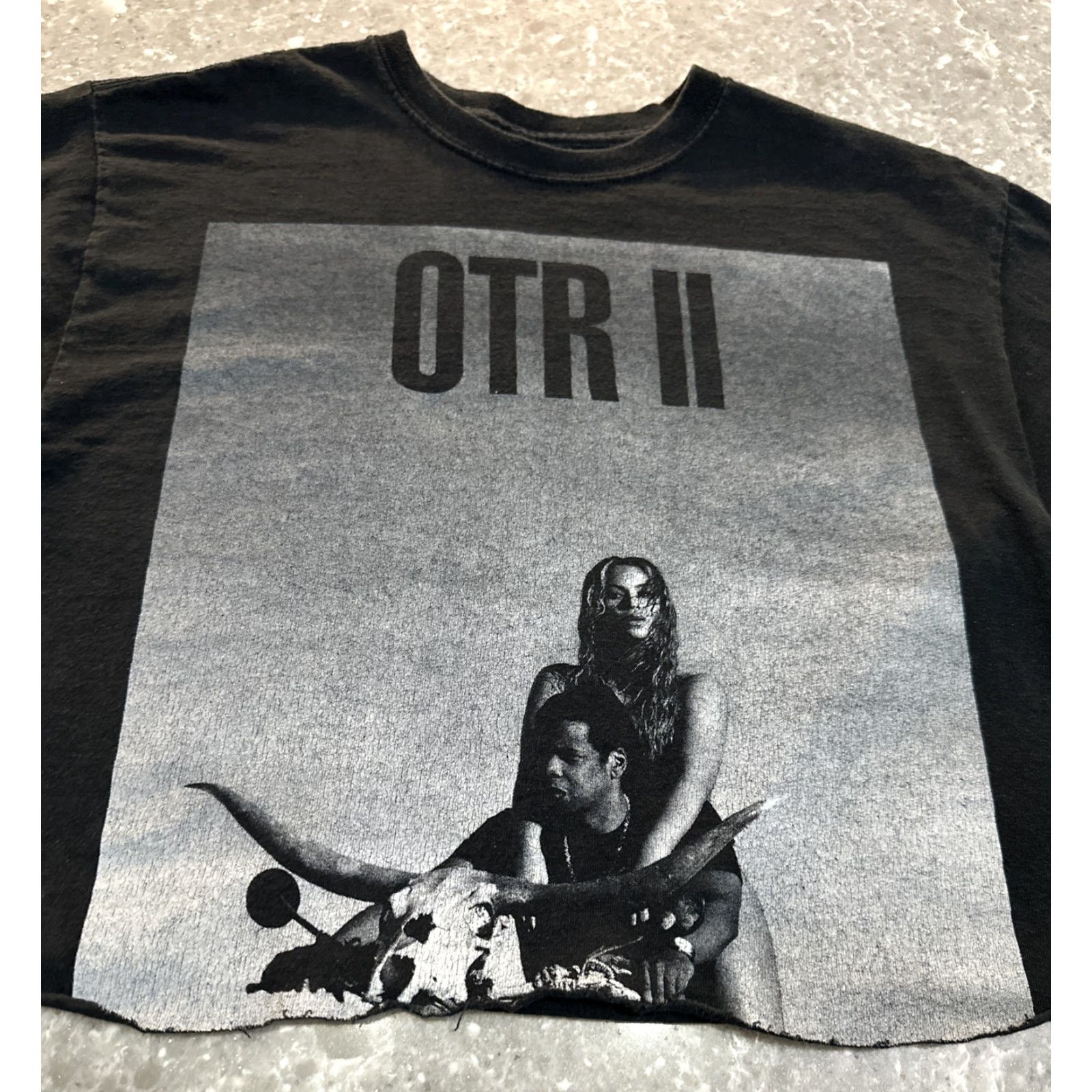 Vintage OTR II On The Run Jay Z Beyonce 2018 Concert Shirt Adult M Black J+B On The Run (CUT OFF) Size US M / EU 48-50 / 2 - 4 Thumbnail