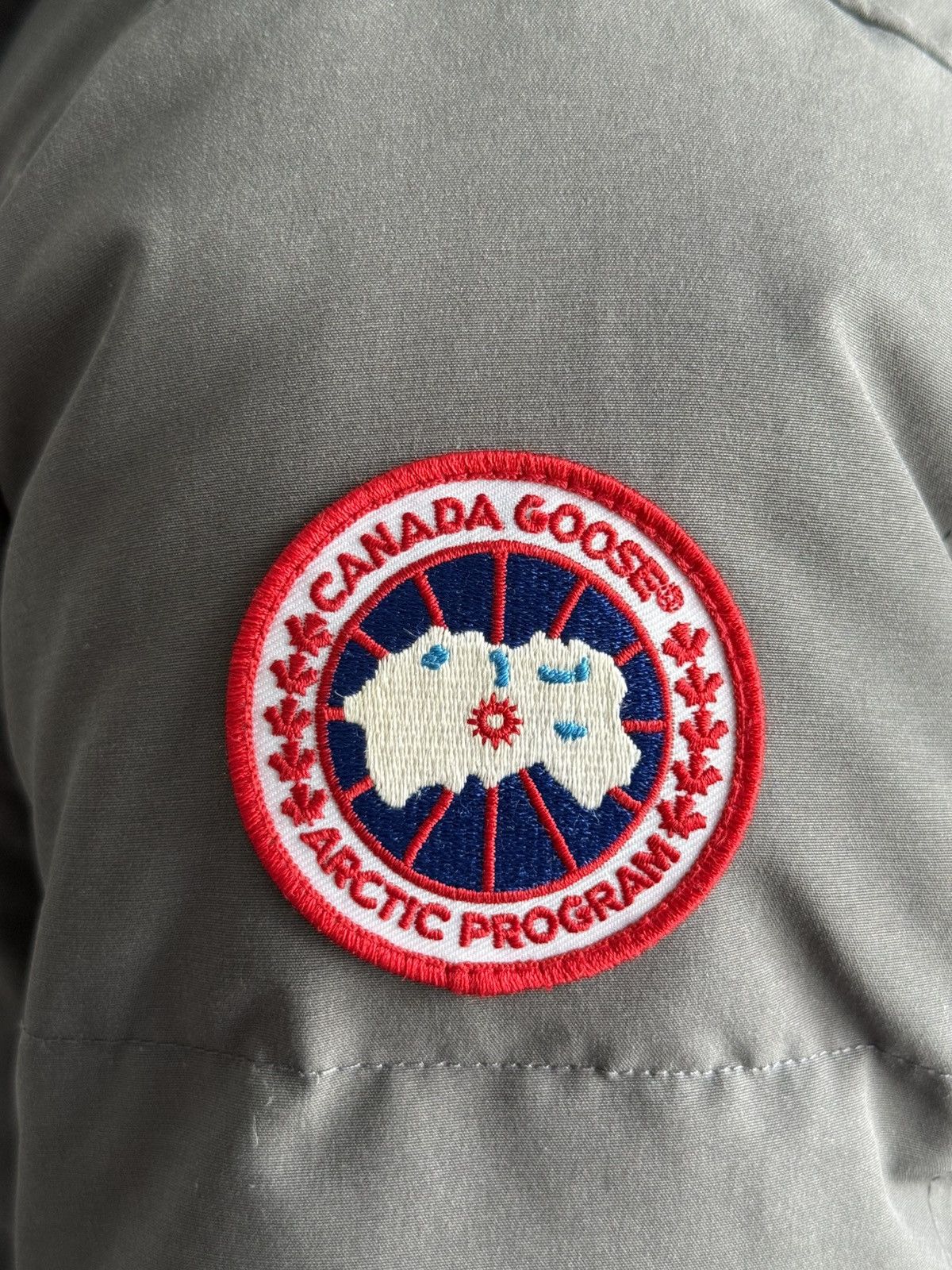 Canada Goose Canada Goose MacMillan Parka Graphite Size M Size US M / EU 48-50 / 2 - 12 Thumbnail