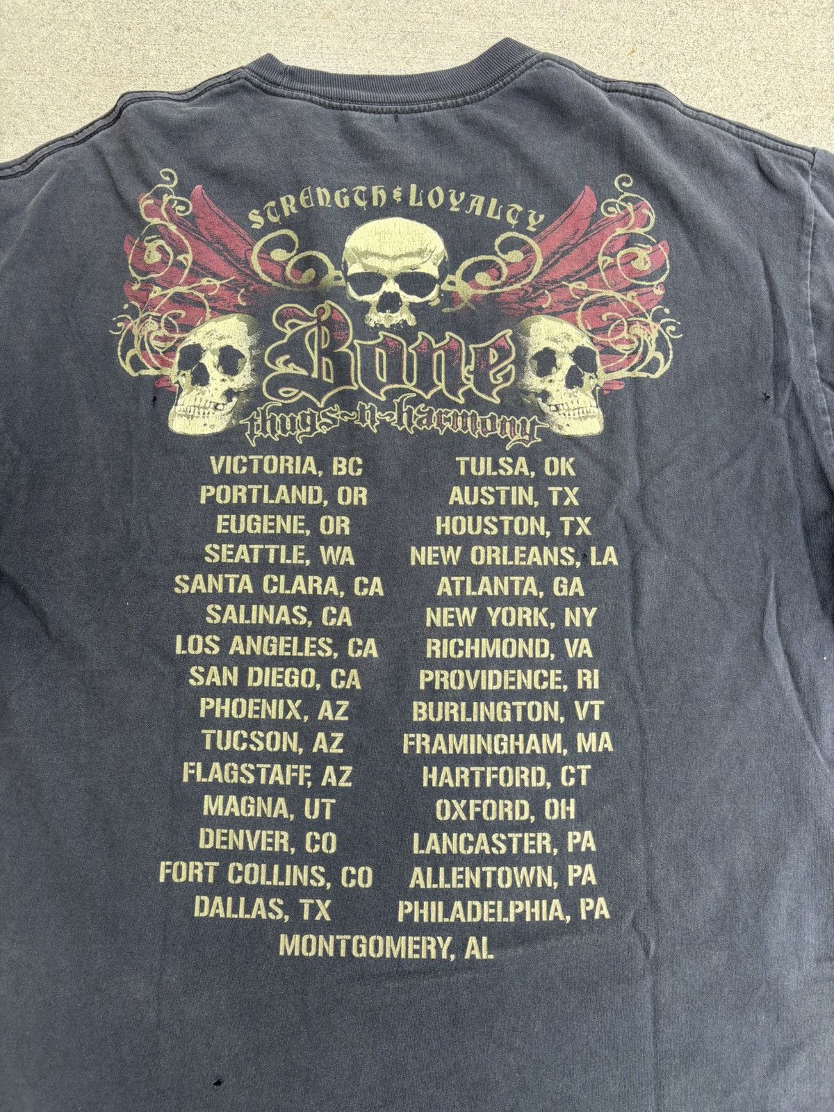 Rap Tees Vintage 90s/2000s Bone Thugs N Harmony Rap T Shirt Size US XL / EU 56 / 4 - 4 Thumbnail