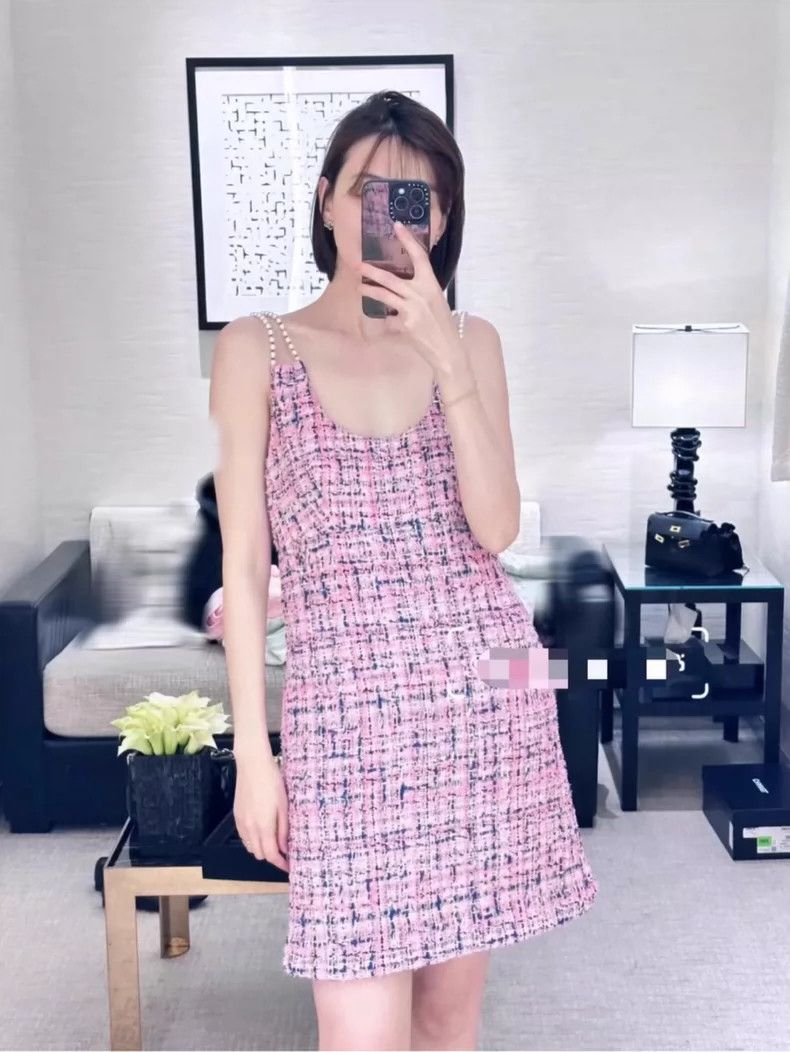 Chanel 23 Spring and Summer Pink Pearl Tweed Suspender Dre