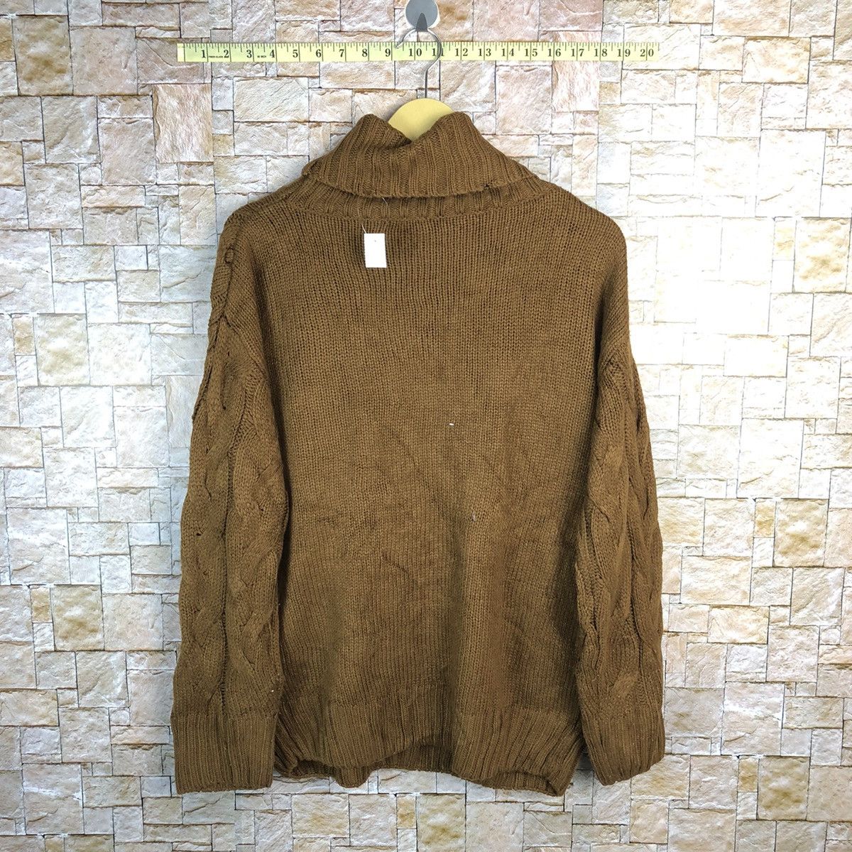 Vintage GU vintage japan Brown cable Knitwear #A415 Size US M / EU 48-50 / 2 - 12 Thumbnail