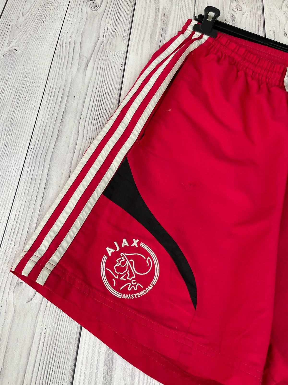 Adidas Vintage adidas Ajax soccer shorts size S red Size US 30 / EU 46 - 3 Thumbnail