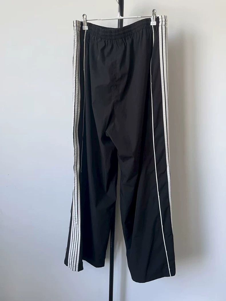 Balenciaga Balenciaga size M Elastic Waistband Circular Logo Knit Spo Size US 27 - 2 Thumbnail