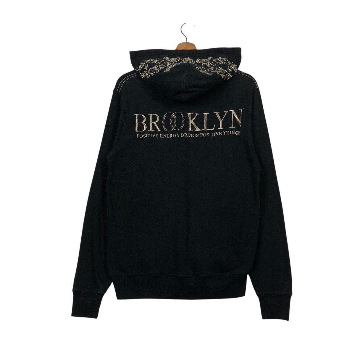 Japanese Brand KARL KANI “BROOKLYN ENERGY” Gothic Embroidered Hoodie Size US M / EU 48-50 / 2 - 9 Thumbnail