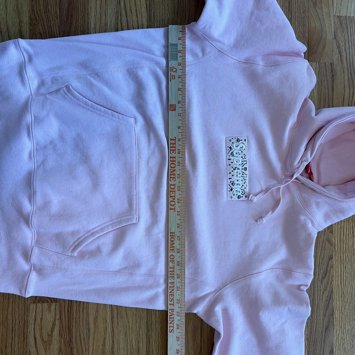 Supreme NEW Supreme Bandana Box Logo Hoodie Pink Paisley Medium Size US M / EU 48-50 / 2 - 10 Thumbnail