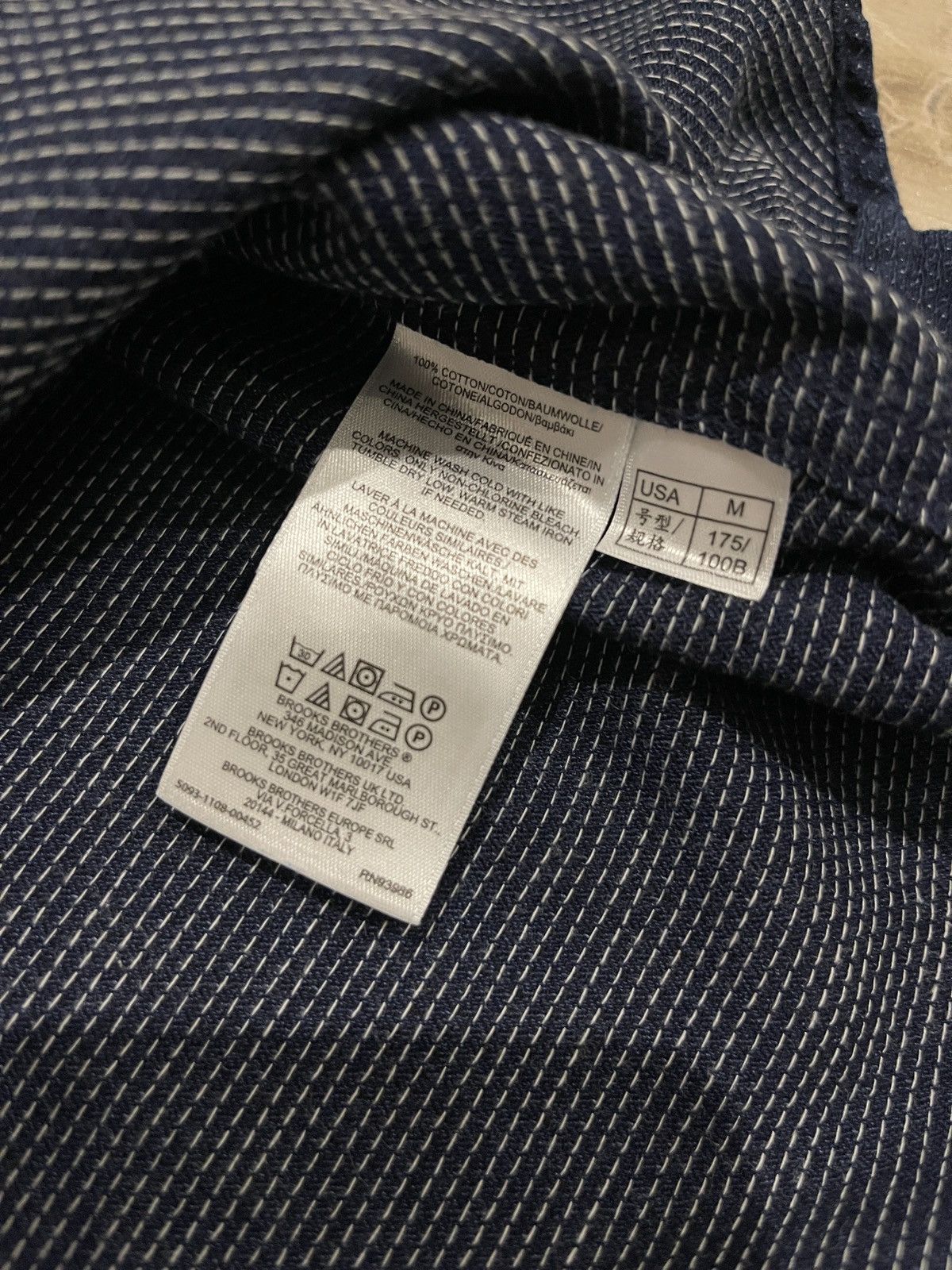 Brooks Brothers Brooks Brothers Red Fleece M Blue Textured Button Down Shirt Size US M / EU 48-50 / 2 - 10 Thumbnail
