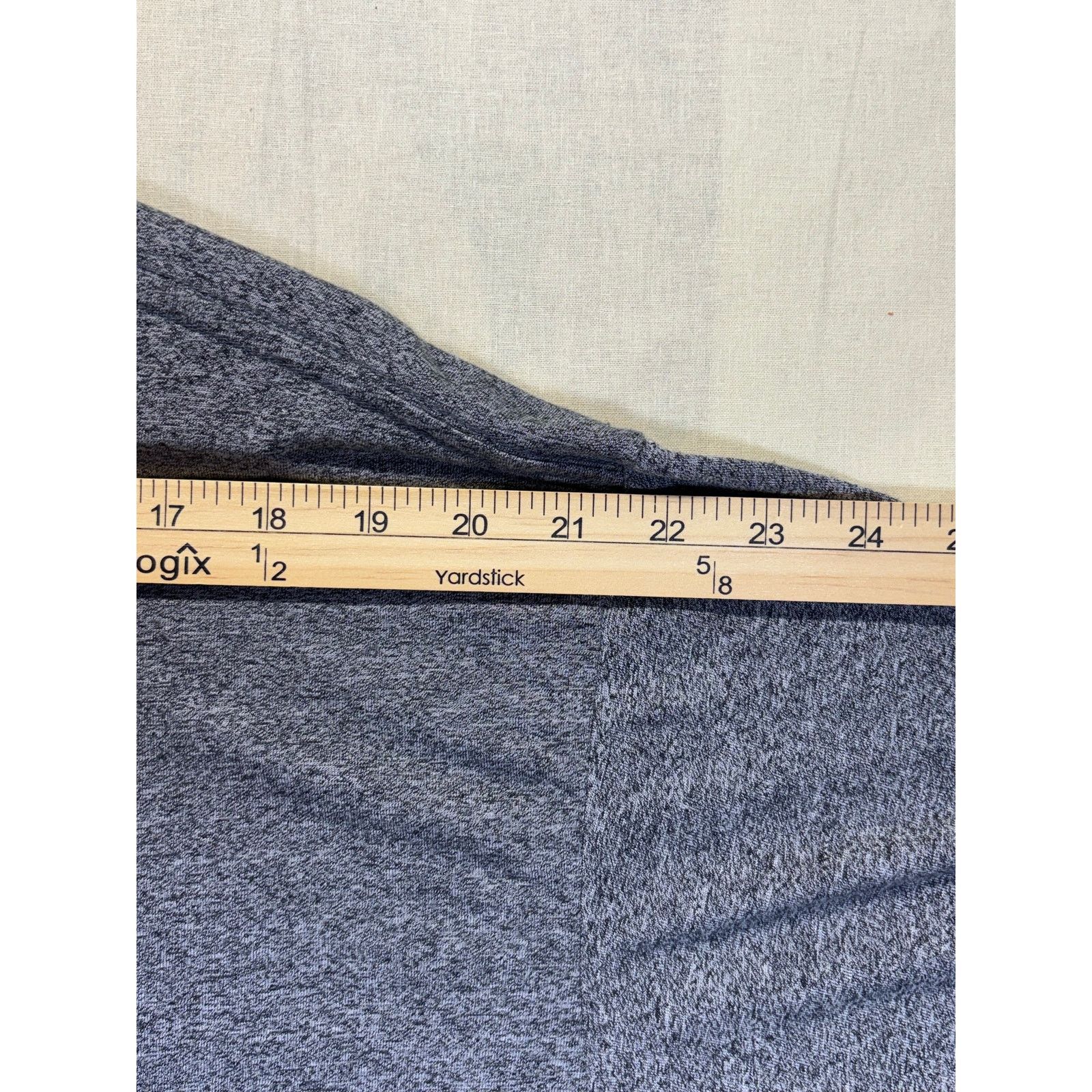 Aeropostale Aéropostale EST. 1987 Gray Graphic T-Shirt Size XL Size US XL / EU 56 / 4 - 5 Thumbnail