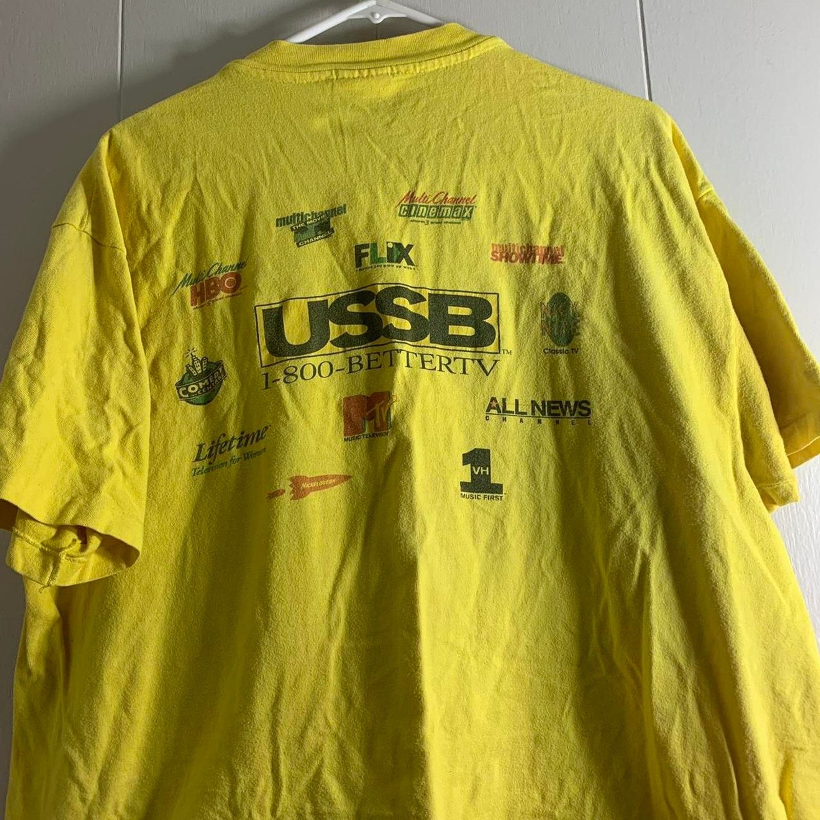 Hanes vintage 2000s VH1 NICKELODEON COMEDY CENTRAL MTV tee shirt Size US XL / EU 56 / 4 - 7 Thumbnail