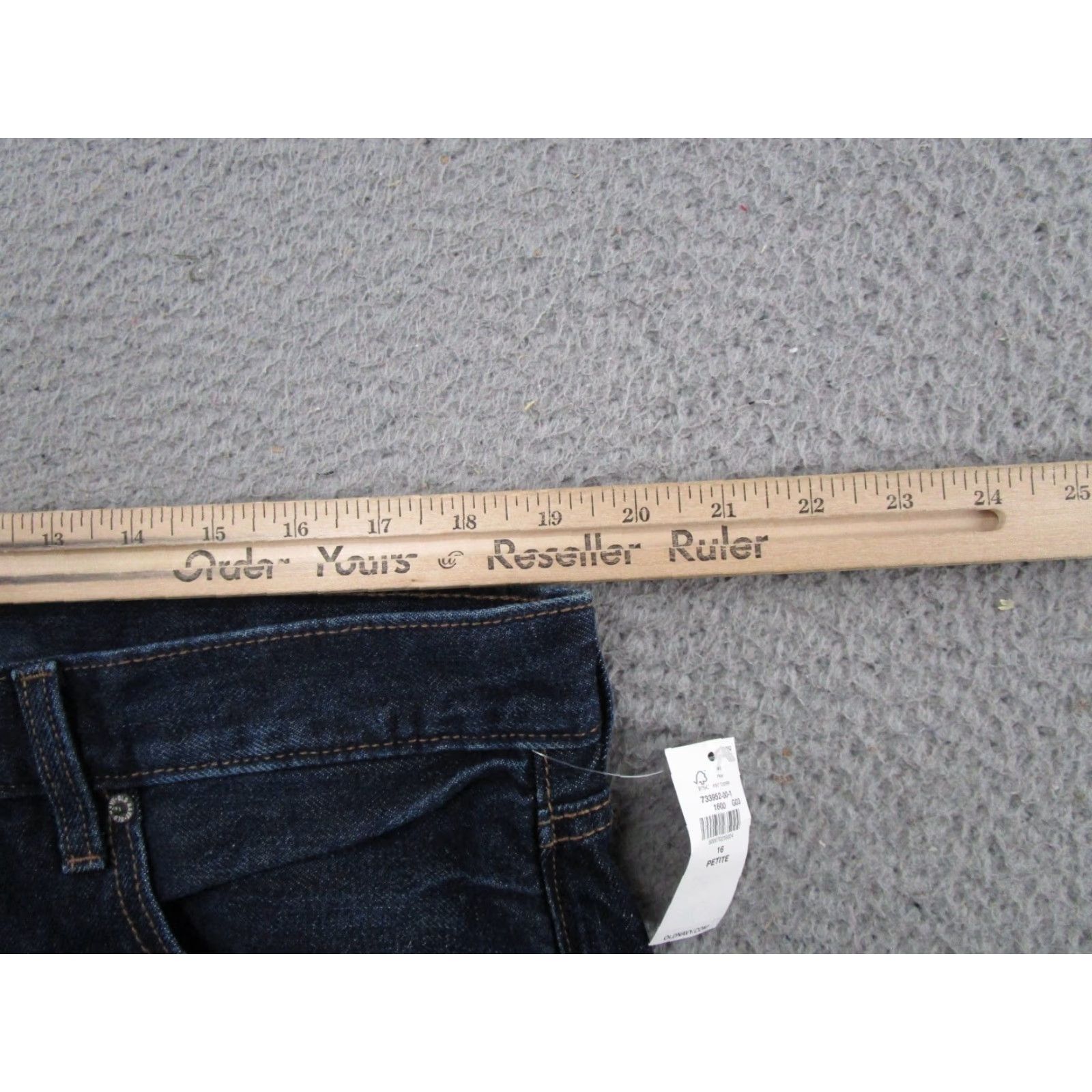 Old Navy Old Navy Denim Jeans High Rise Slouchy Straight Button Fly 16P Petite Women Blue 5-Pocket Style Jeans Size 38" / US 16 / IT 52 - 6 Thumbnail