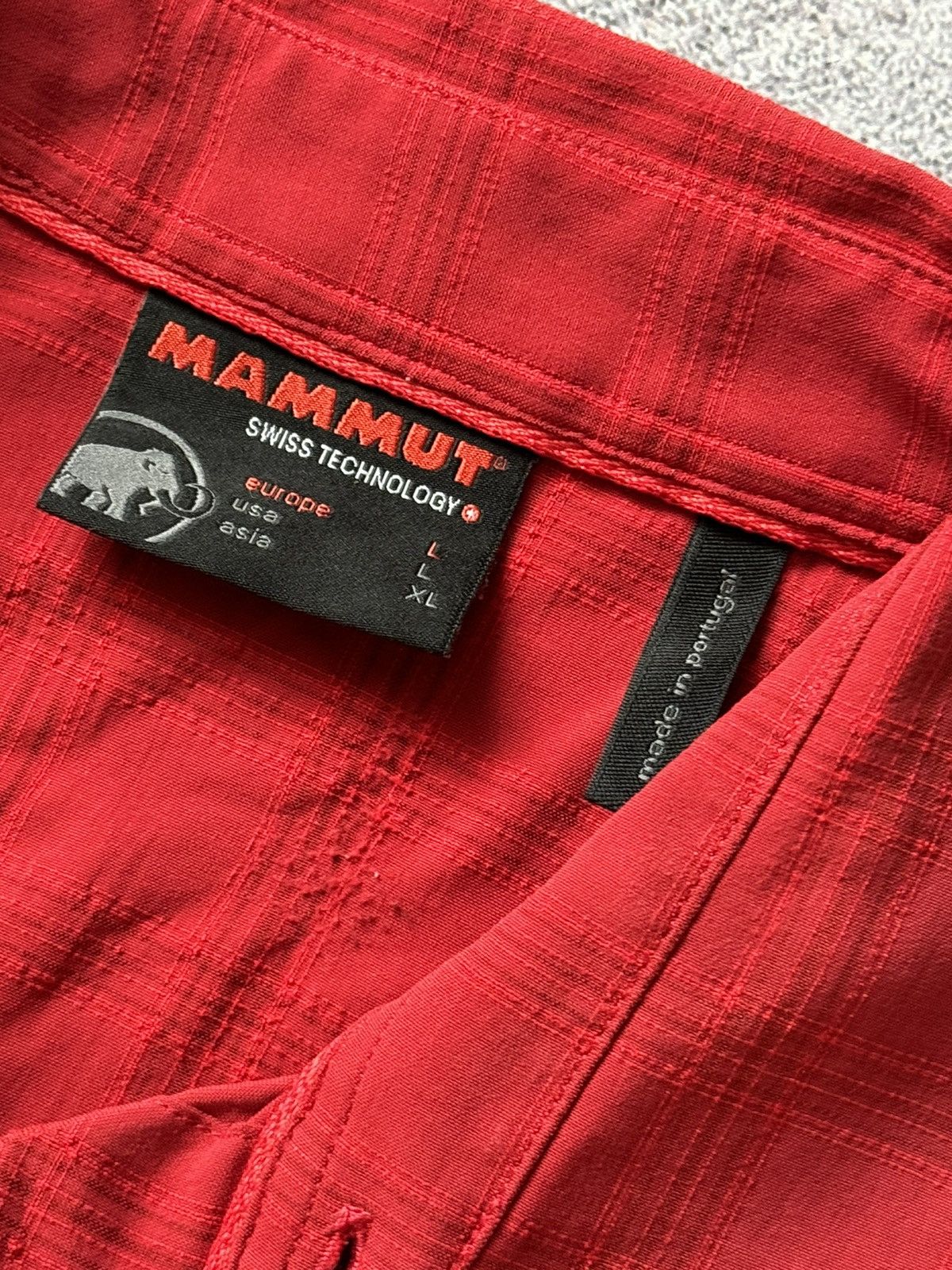 Mammut Mammut L red button up shirt outdoor polo tee T-shirt Size US L / EU 52-54 / 3 - 6 Thumbnail