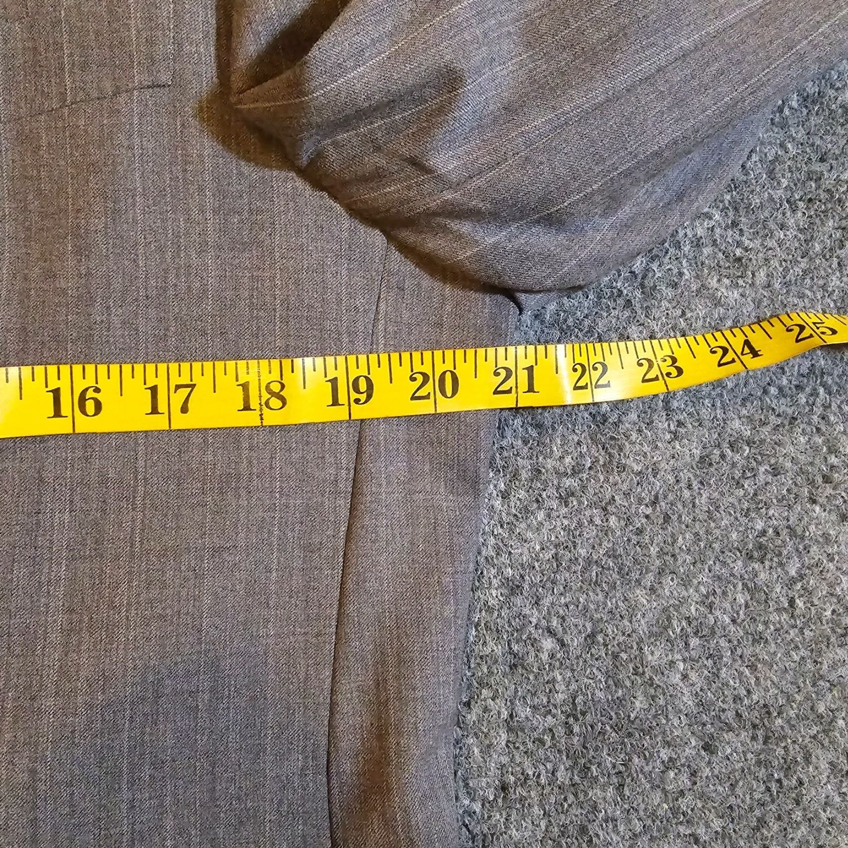 Brooks Brothers VINTAGE Brooks Brothers Jacket Mens 40R Gray Pinstripe Wool Stretch Two Button Career Blazer 3-in-1 Mens Size 40R - 5 Thumbnail