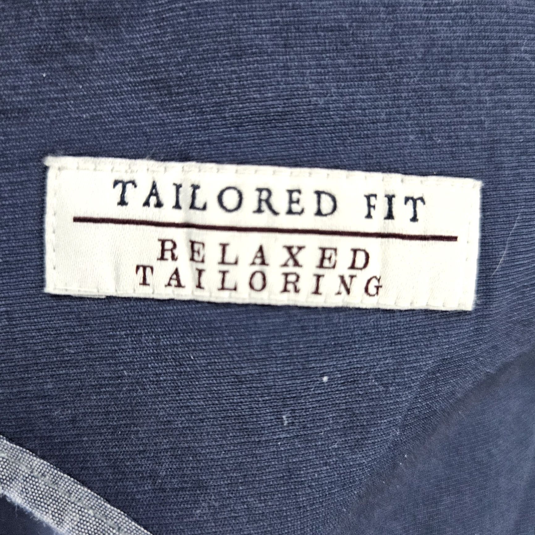 Jos. A. Bank Jos A Bank Navy Blazer Sport Coat 2 Button Regular 44R Men Blue Solid Notch Lapel Classic Relaxed Fit 44R Mens Size 44R - 4 Thumbnail