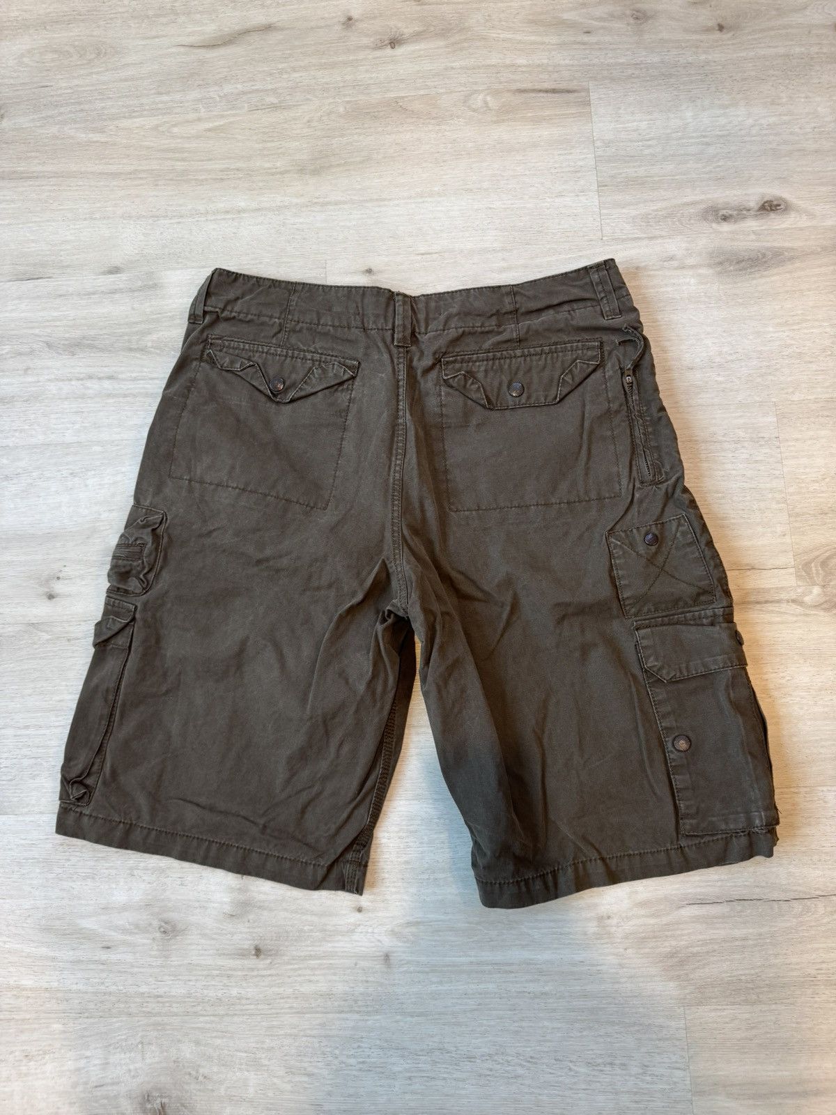 Old Navy Old Navy Cargo Shorts. Tagged 34 Size US 34 / EU 50 - 3 Thumbnail