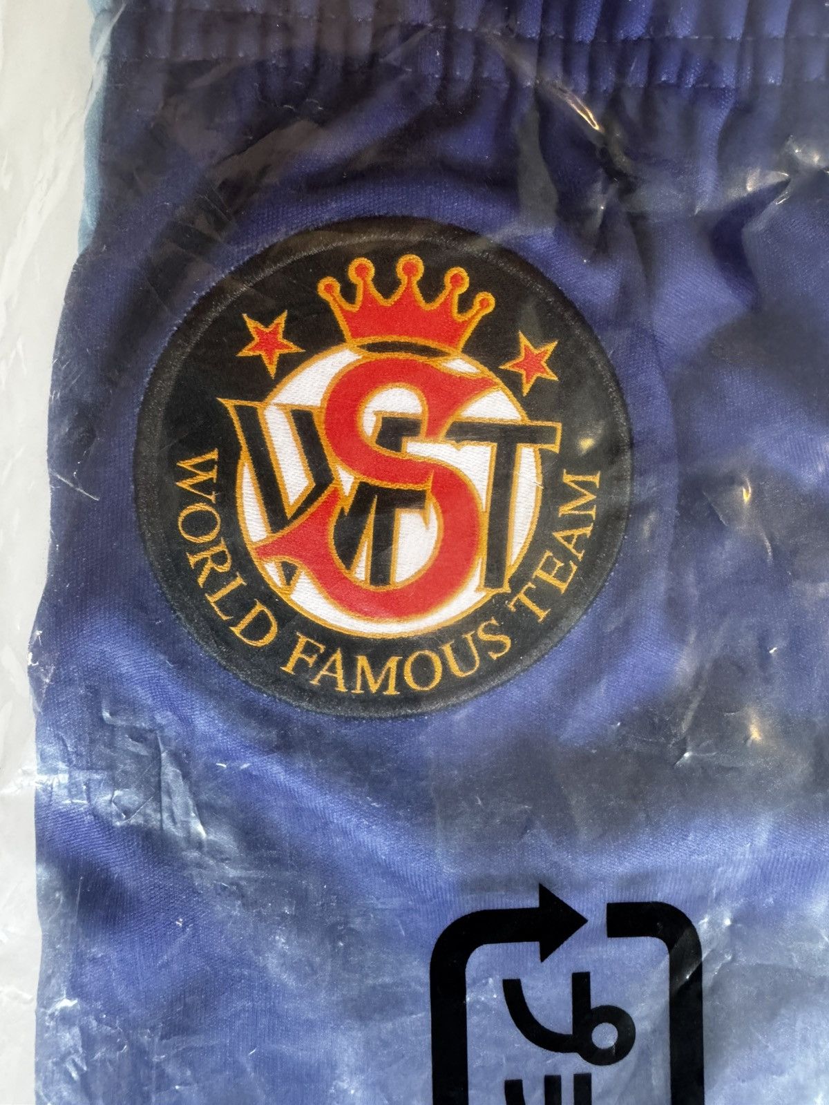 Supreme Supreme Fiji Soccer Shorts Size M (IN HAND) SHIPS FAST Size US 33 - 6 Thumbnail