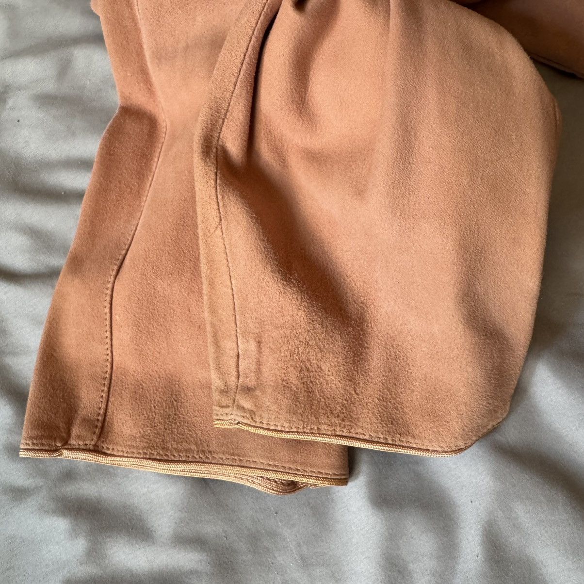 Calvin Klein CALVIN KLEIN Vintage 70s Pink Suede Top M 6 8 Boho 60s Size M / US 6-8 / IT 42-44 - 21 Thumbnail
