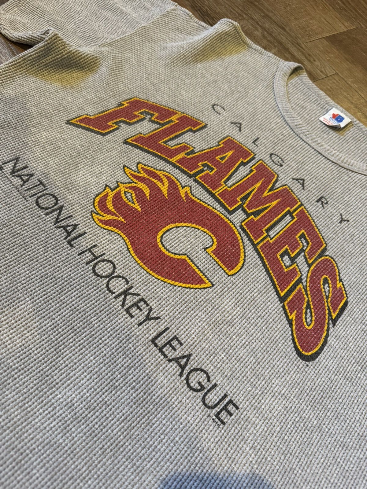 NHL Vintage 90s Calgary Flames Thermal T-Shirt Size US XL / EU 56 / 4 - 3 Thumbnail