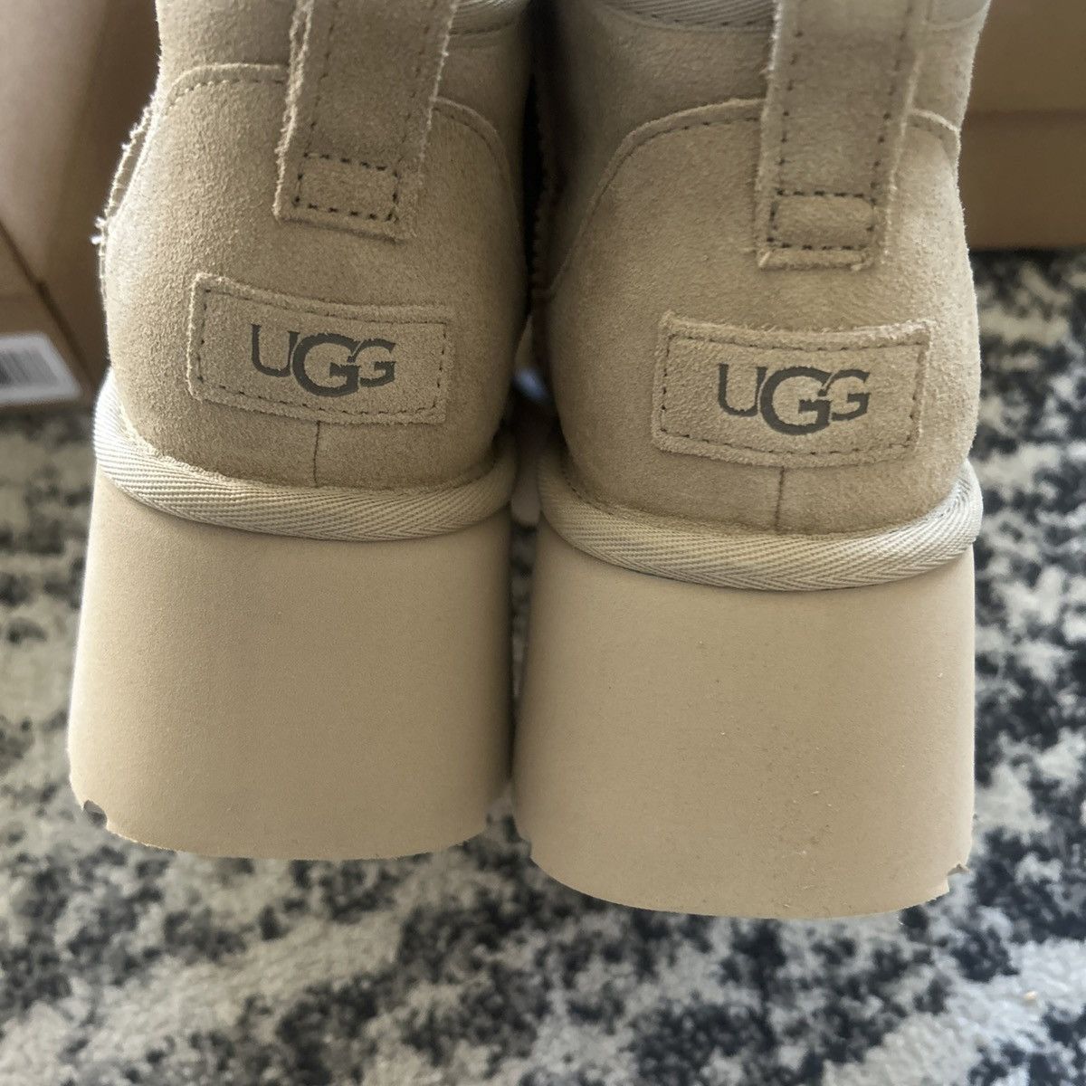 Ugg UGG Classic Ultra Mini New Heights Platform Boot MDSD Size US 10 / IT 40 - 6 Thumbnail