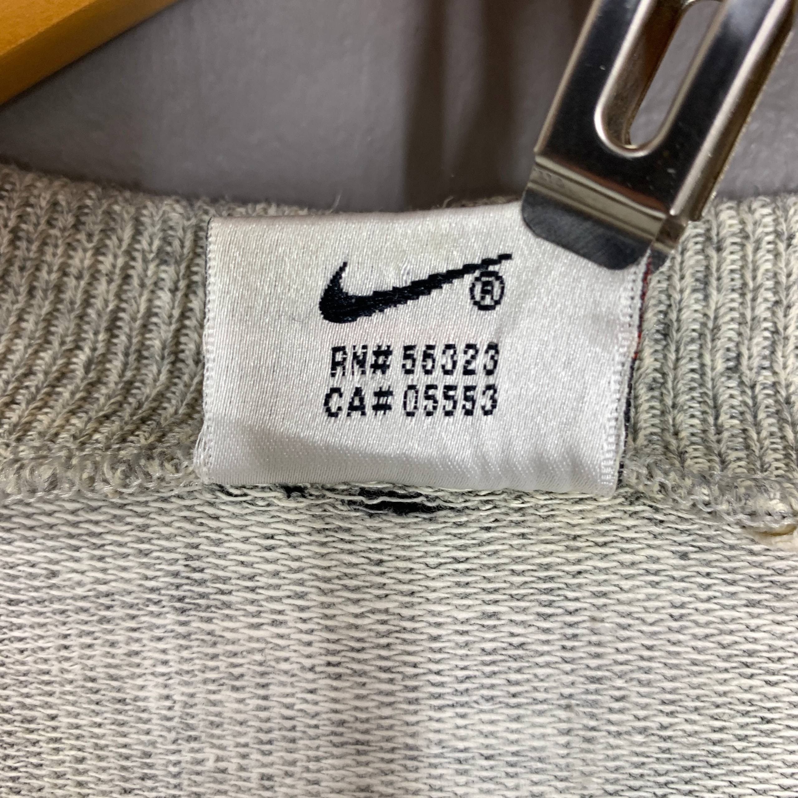 Nike 90s Vintage Thrashed NIKE Crew Neck Sweatshirt #2612/Z Size US XL / EU 56 / 4 - 16 Thumbnail
