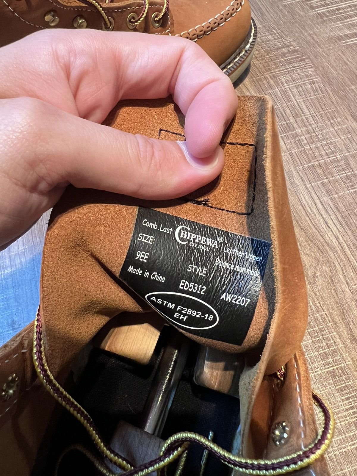 Chippewa Men's Chippewa Edge Walker 6in Moc Toe Boots EE Width Size 9 Size US 9 / EU 42 - 8 Thumbnail