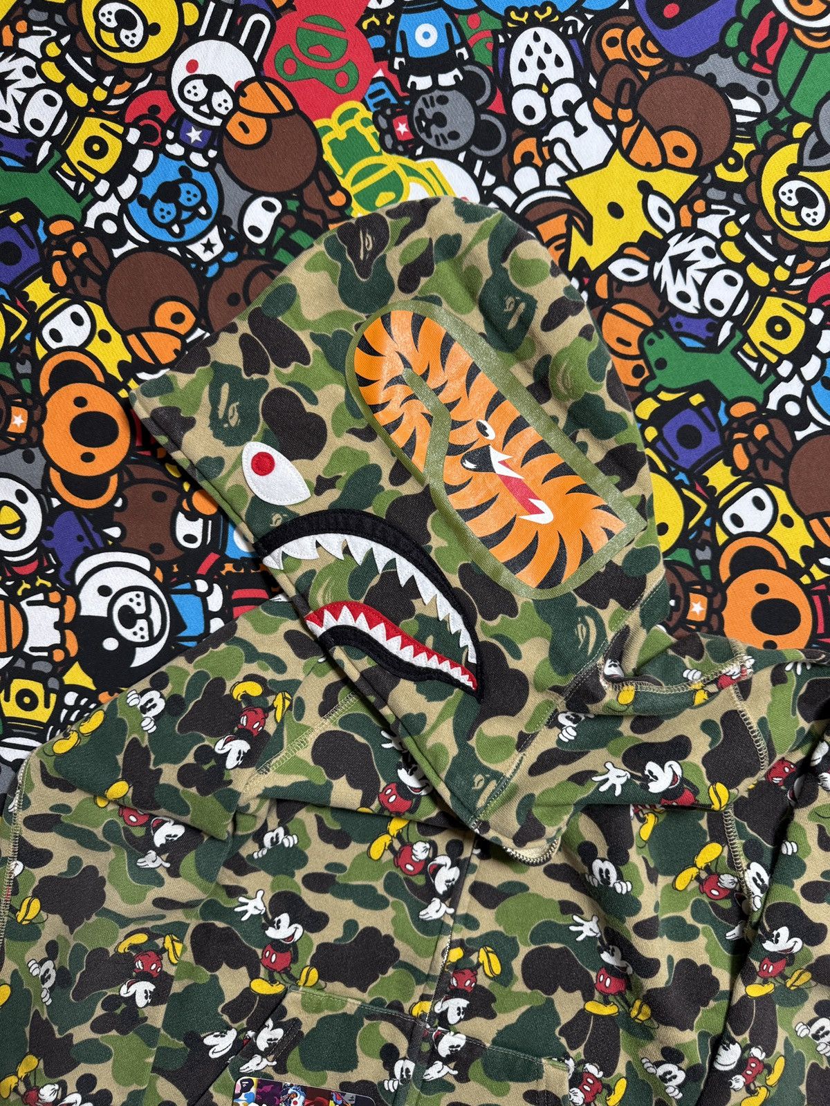 Bape A Bathing Ape X Mickey Mouse Green Camo Shark Hoodie Size S / US 4 / IT 40 - 5 Thumbnail