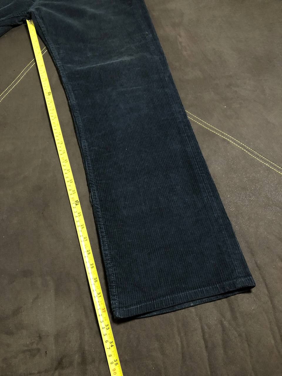Levi's Vintage Levis 514 Corduroy Trousers Boot Cut Wide Leg pants Size US 36 / EU 52 - 5 Thumbnail
