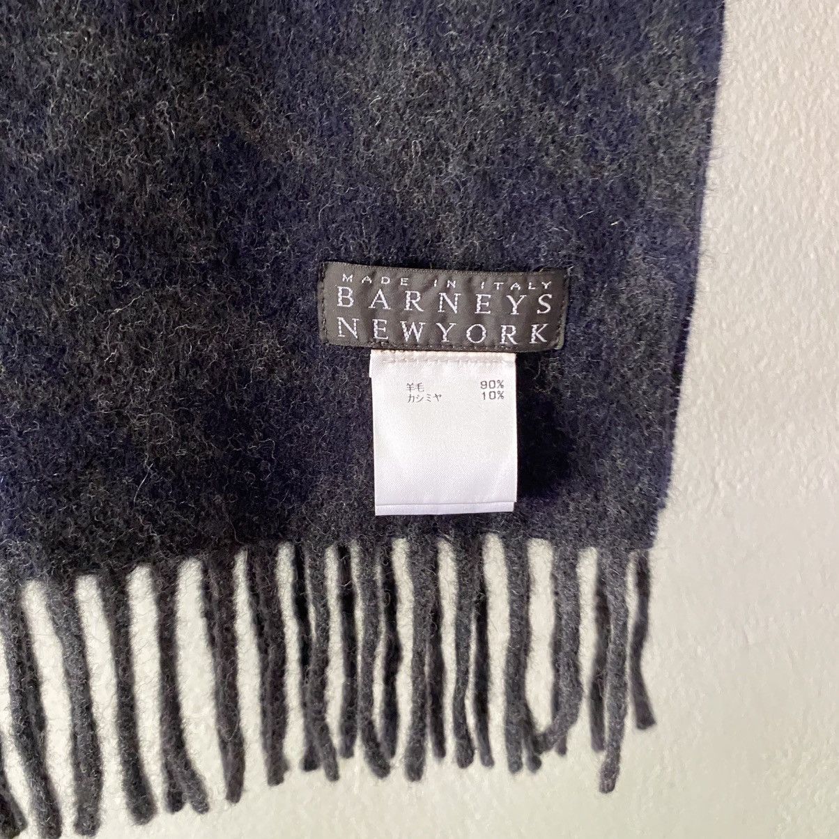 Barneys New York BARNEYS NEW YORK Navy Houndstooth Wool Scarf Size ONE SIZE - 12 Thumbnail