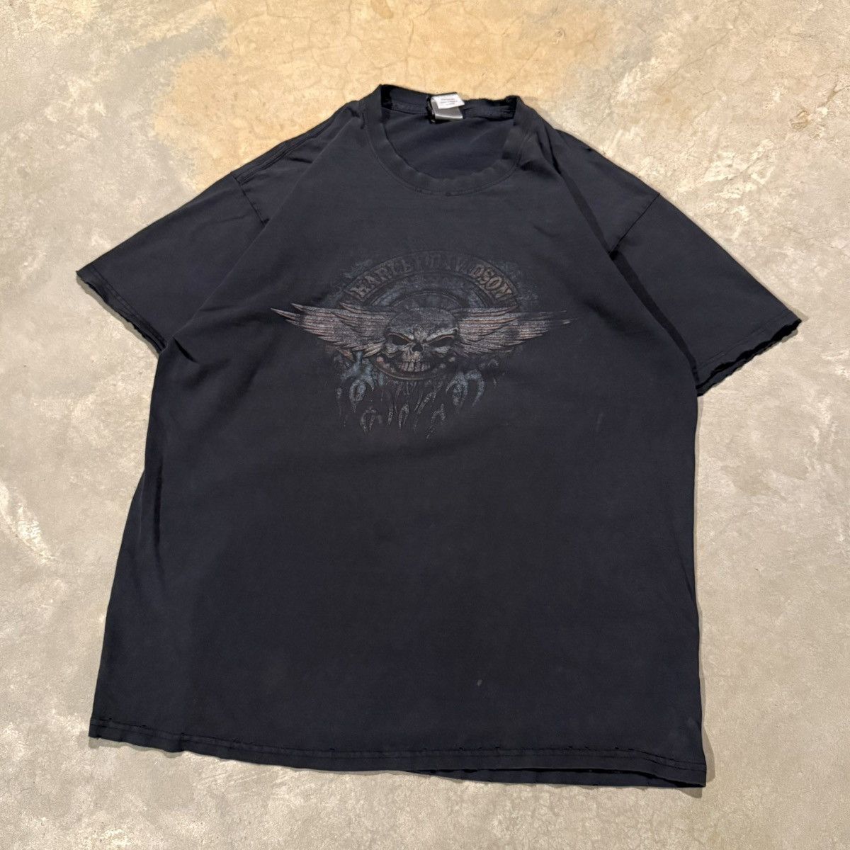 Harley Davidson 2000s Harley Davidson Thrashed Faded Skull Tee ERD Grunge Size US XL / EU 56 / 4 - 2 Thumbnail