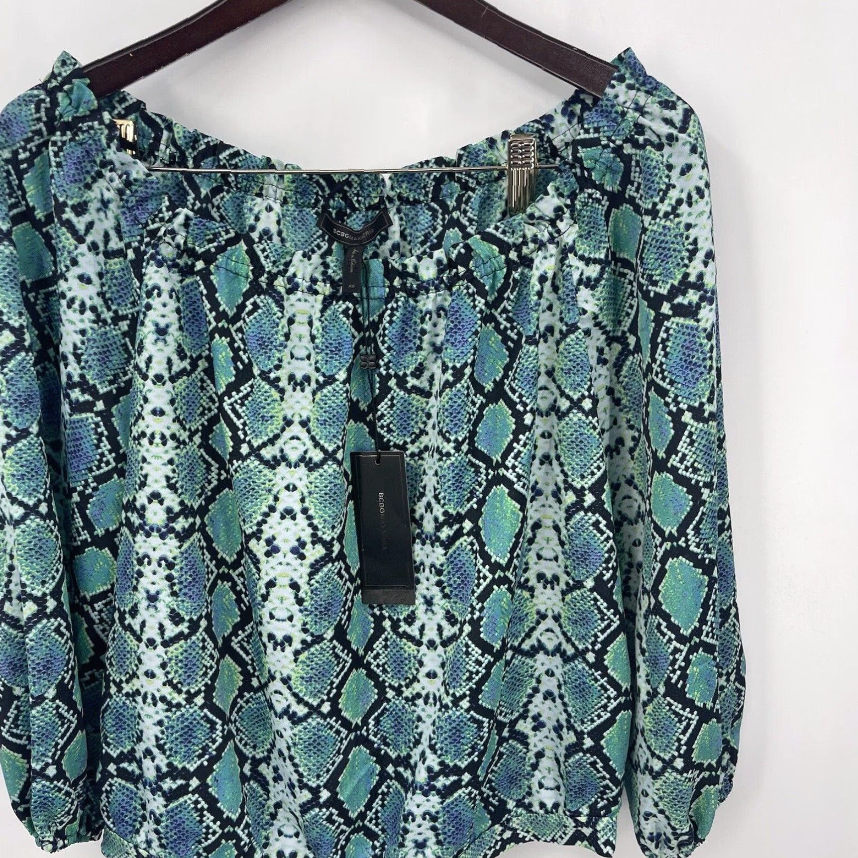 Bcbgmaxazria BCBG MAXAZRIA Orpha Blouse Womens XS Reptile Print Off The Shoulder Luxury Size XS / US 0-2 / IT 36-38 - 4 Thumbnail
